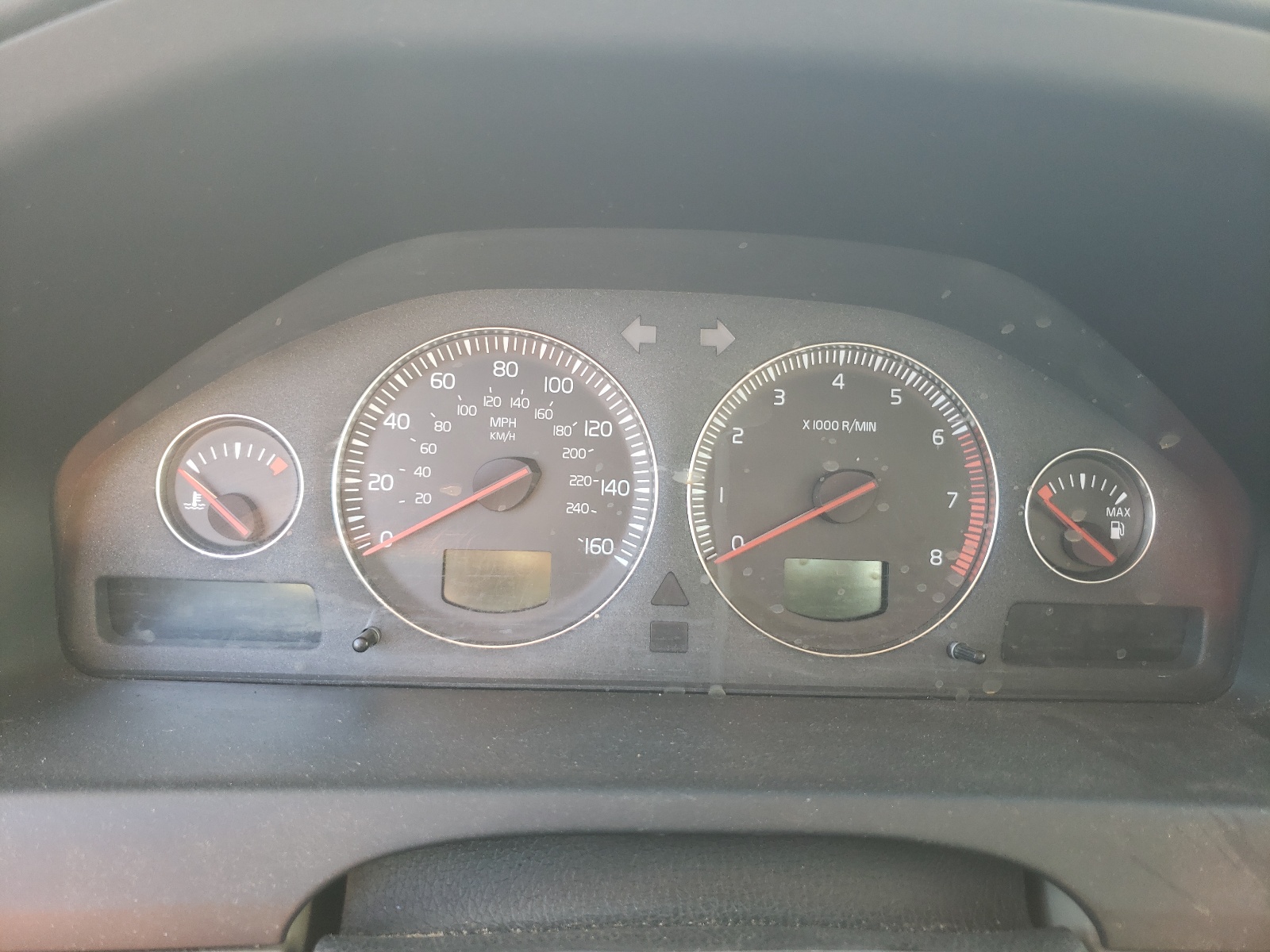 Photo 8 from auction – 2004 VOLVO S60 with VIN YV1RS61T242366639