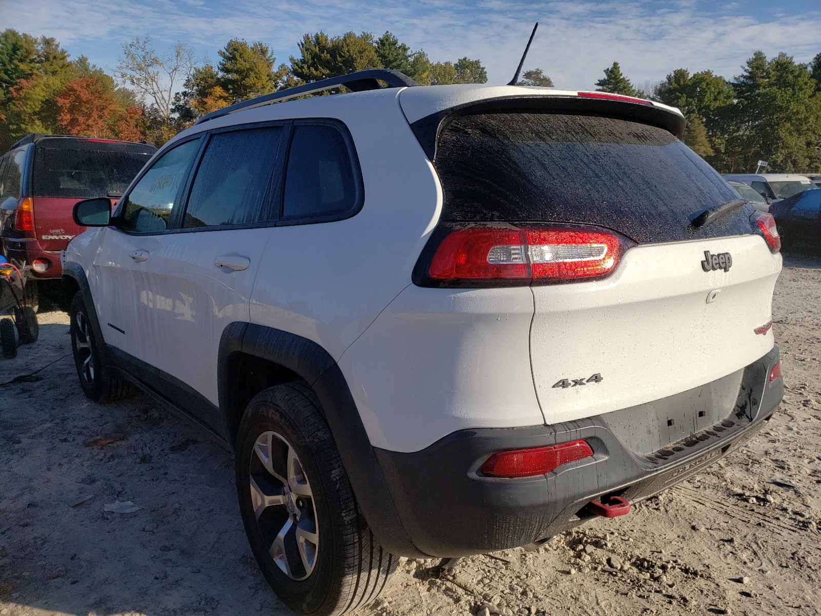 Photo 3 from auction – 2015 JEEP CHEROKEE T with VIN 1C4PJMBS7FW746579