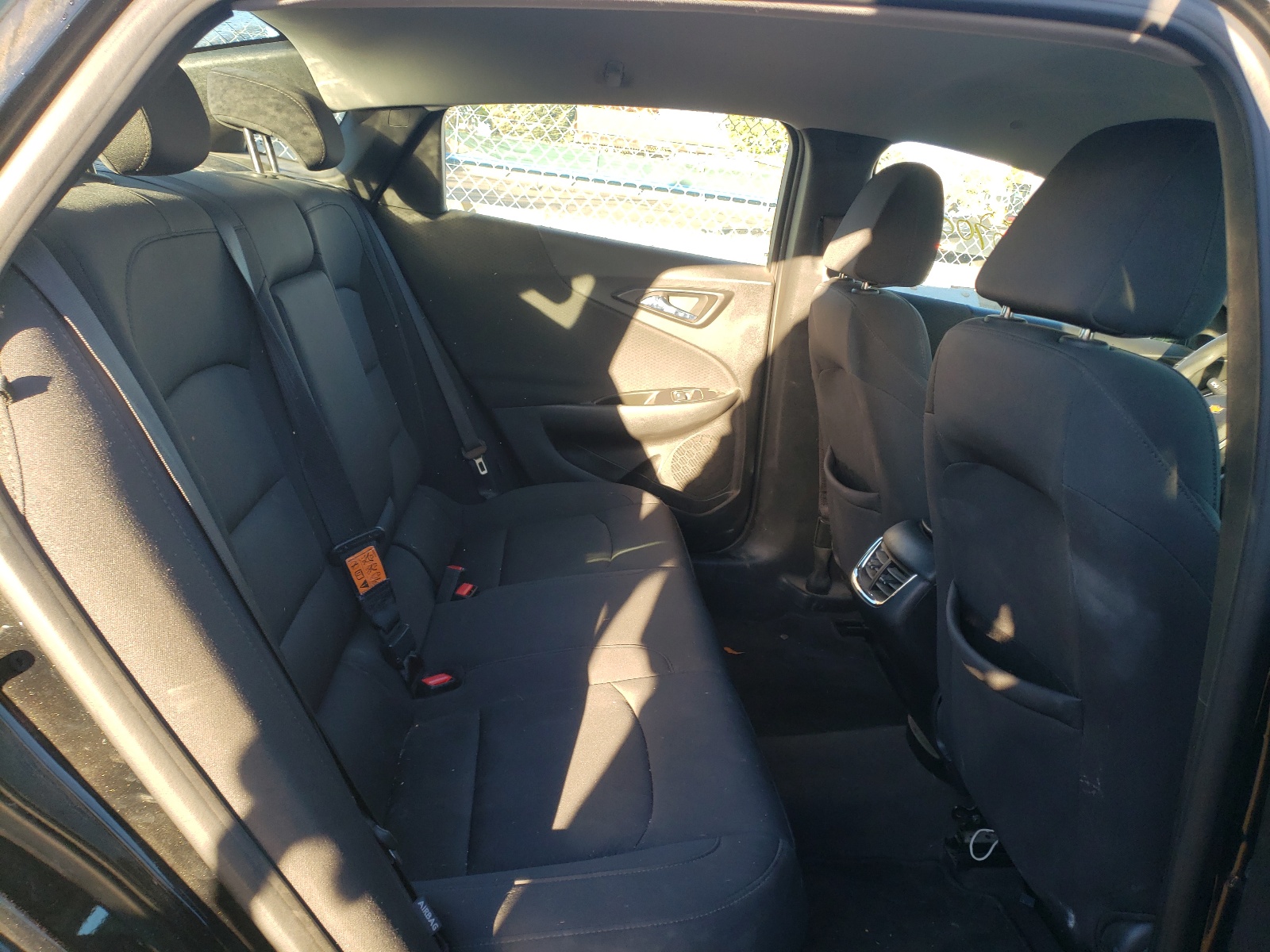 Photo 6 from auction – 2018 CHEVROLET MALIBU LT with VIN 1G1ZD5ST7JF141008