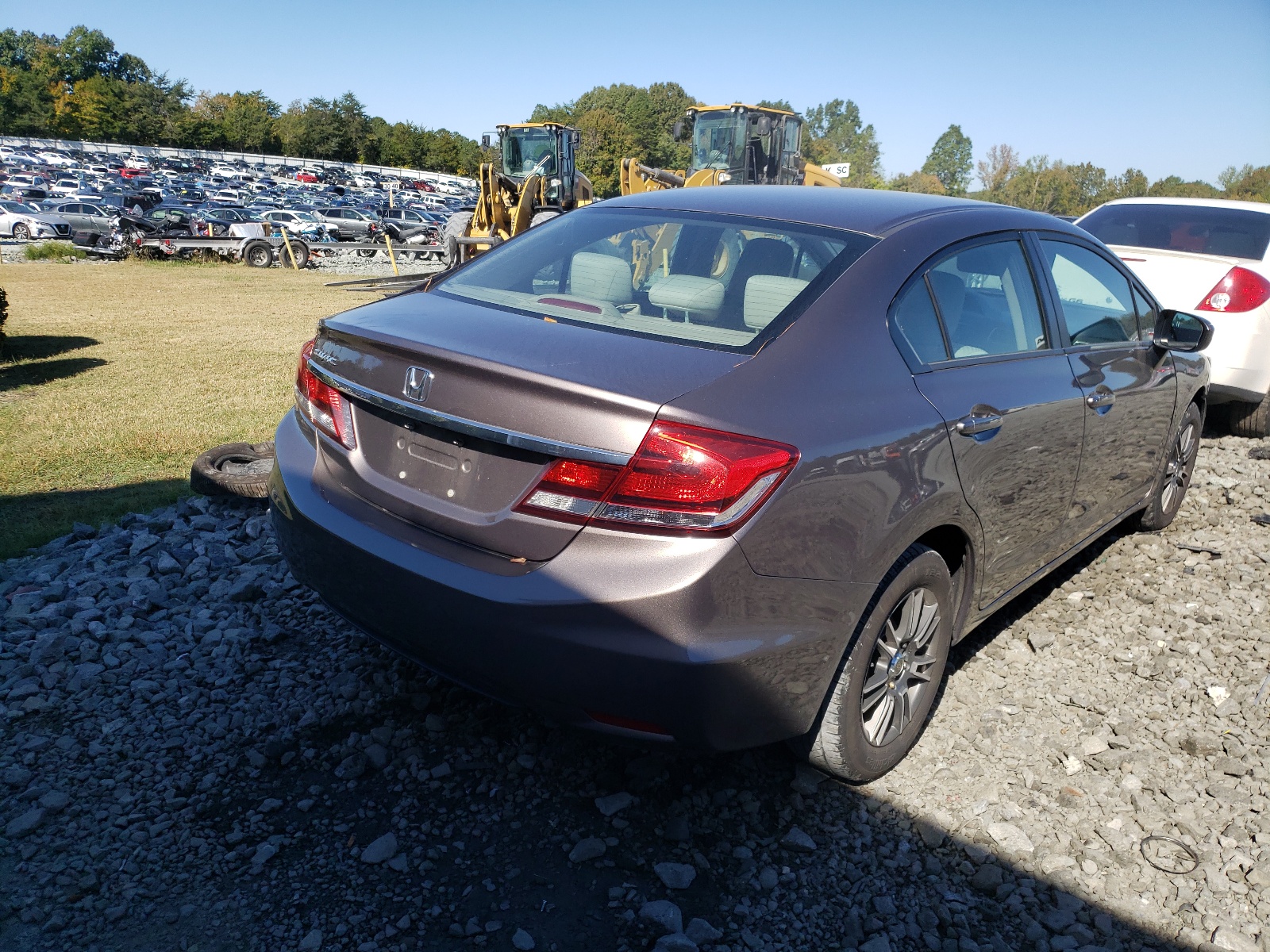 Photo 4 from auction – 2014 HONDA CIVIC LX with VIN 19XFB2F58EE241712