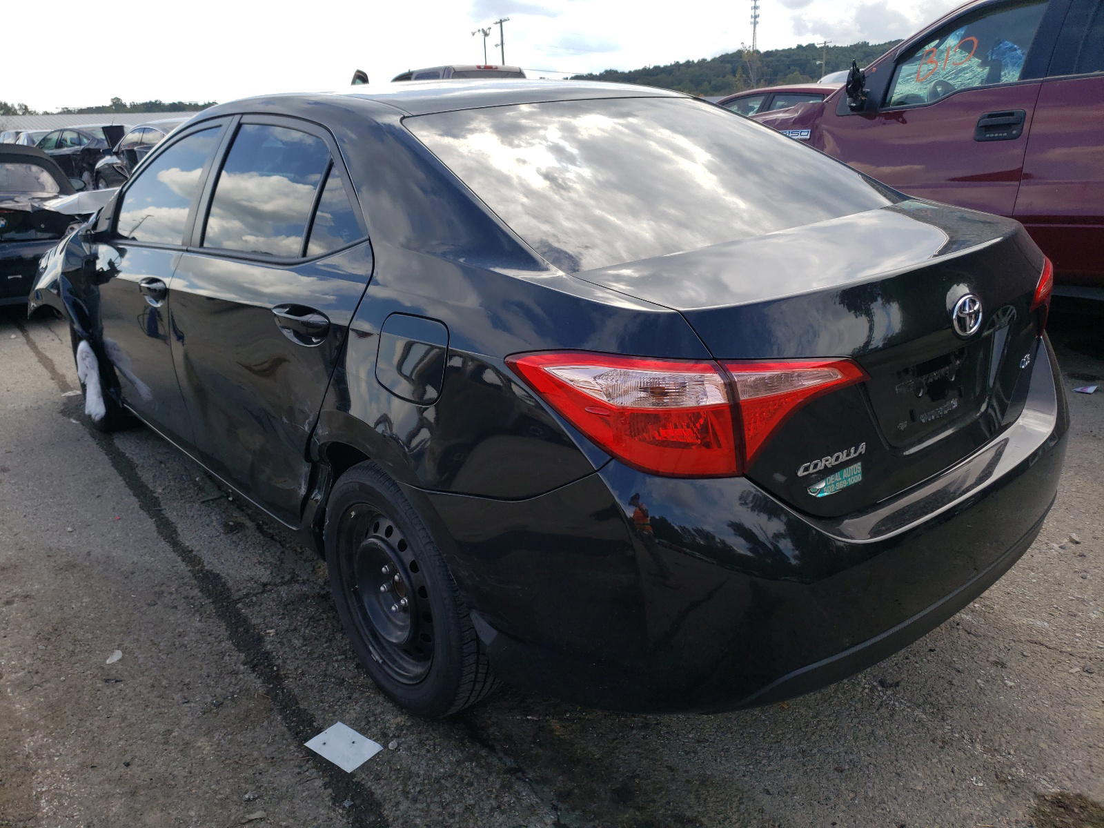 Photo 3 from auction – 2018 TOYOTA COROLLA with VIN 5YFBURHE4JP790606