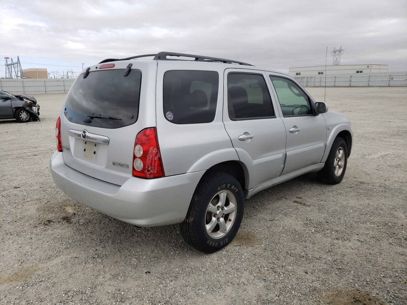 Zdjęcie 4 z aukcji – 2005 MAZDA TRIBUTE I z VIN 4F2YZ02Z65KM33788