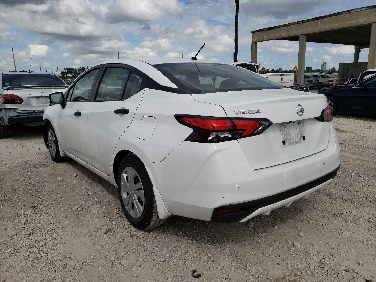 Photo 3 from auction – 2020 NISSAN VERSA S with VIN 3N1CN8DV4LL914619