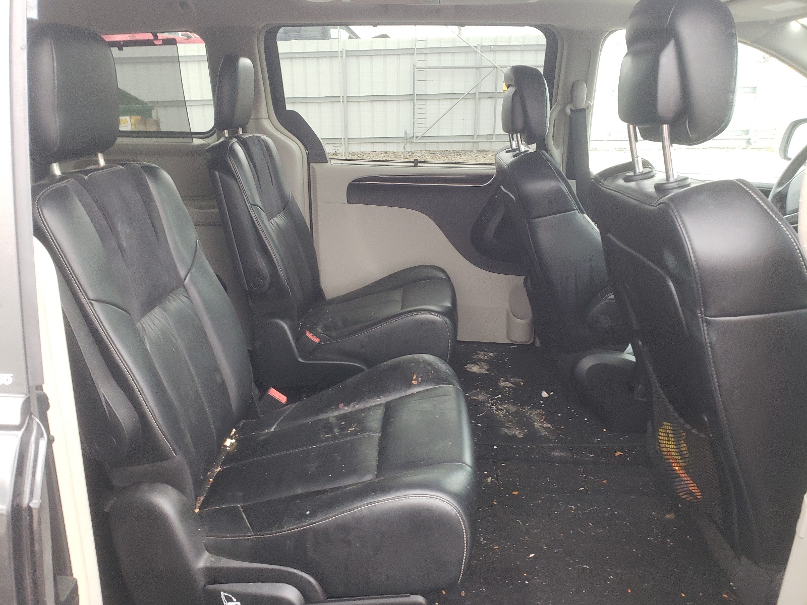 Photo 6 from auction – 2013 CHRYSLER TOWN & COU with VIN 2C4RC1GG1DR751692