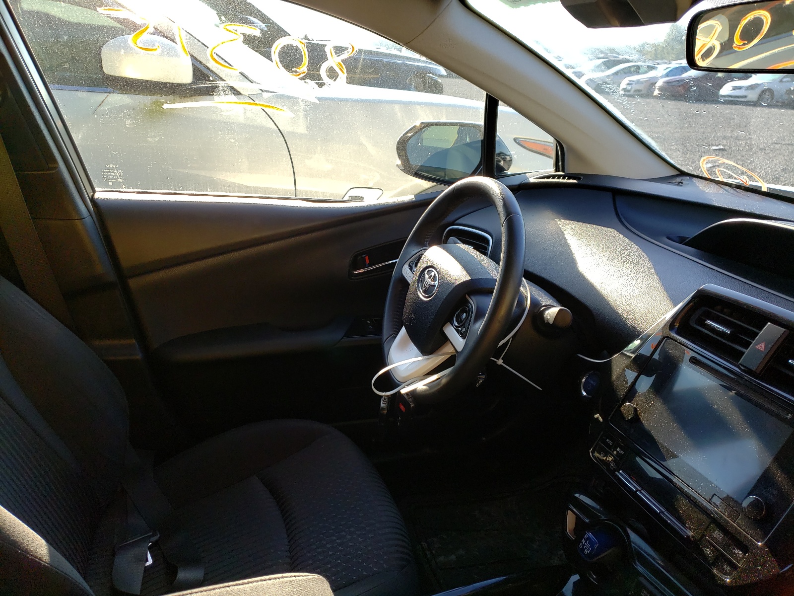 Photo 5 from auction – 2016 TOYOTA PRIUS with VIN JTDKARFU9G3007591