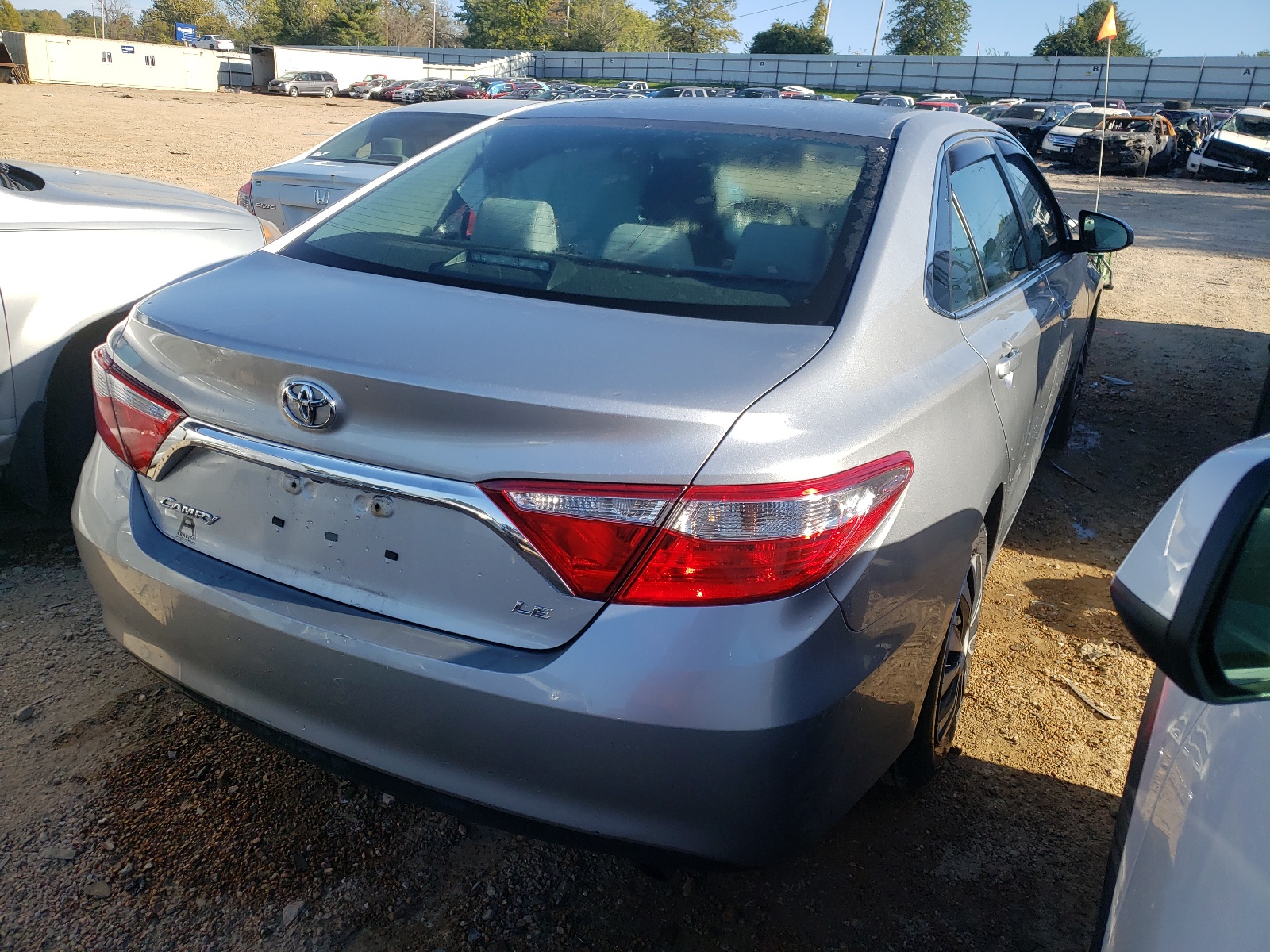 Photo 4 from auction – 2017 TOYOTA CAMRY LE with VIN 4T1BF1FK5HU320789