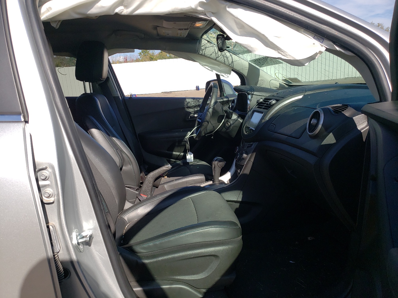 Zdjęcie 5 z aukcji – 2016 CHEVROLET TRAX 1LT z VIN KL7CJPSB2GB584723