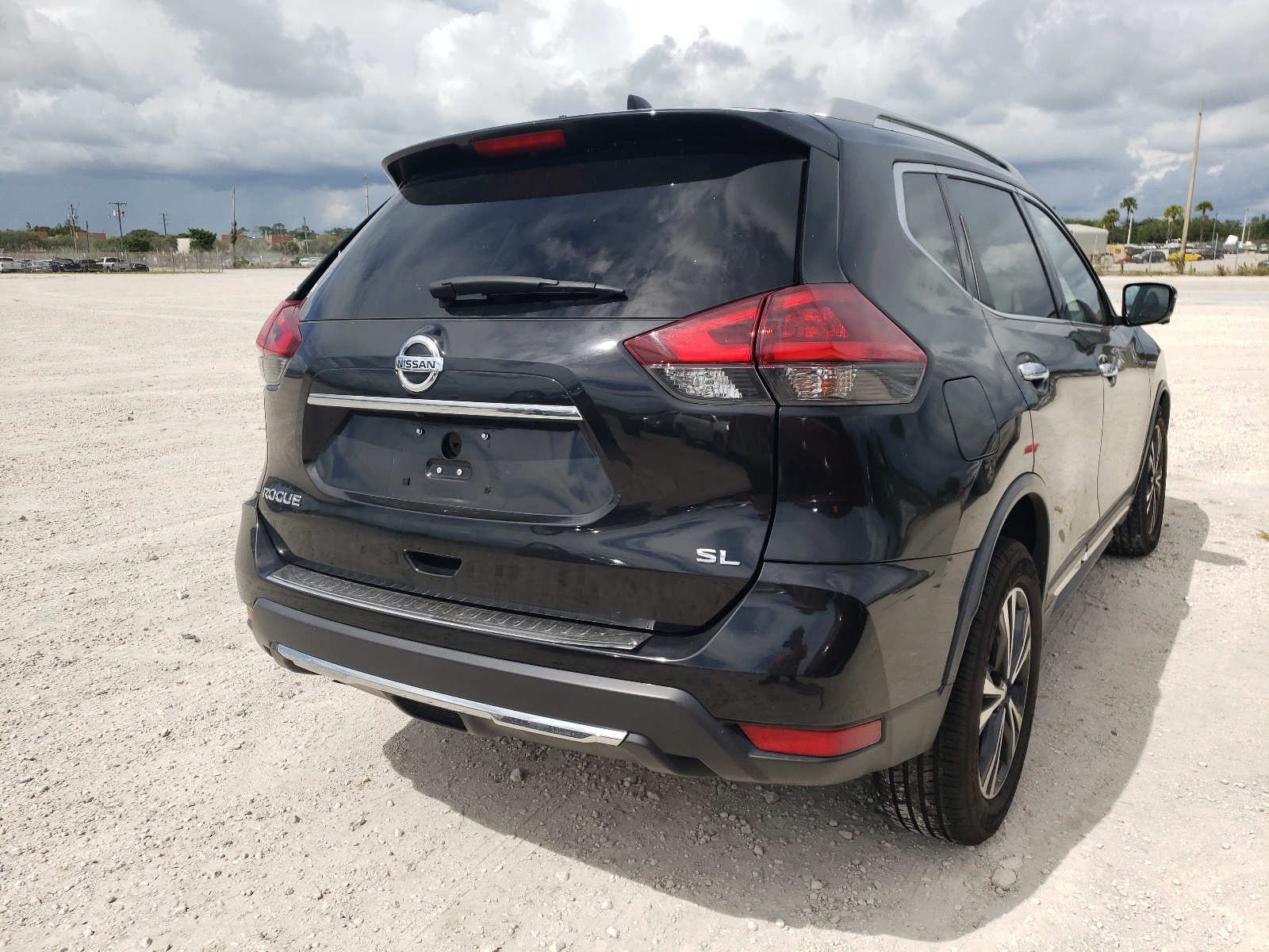 Photo 4 from auction – 2018 NISSAN ROGUE S with VIN JN8AT2MT9JW463253