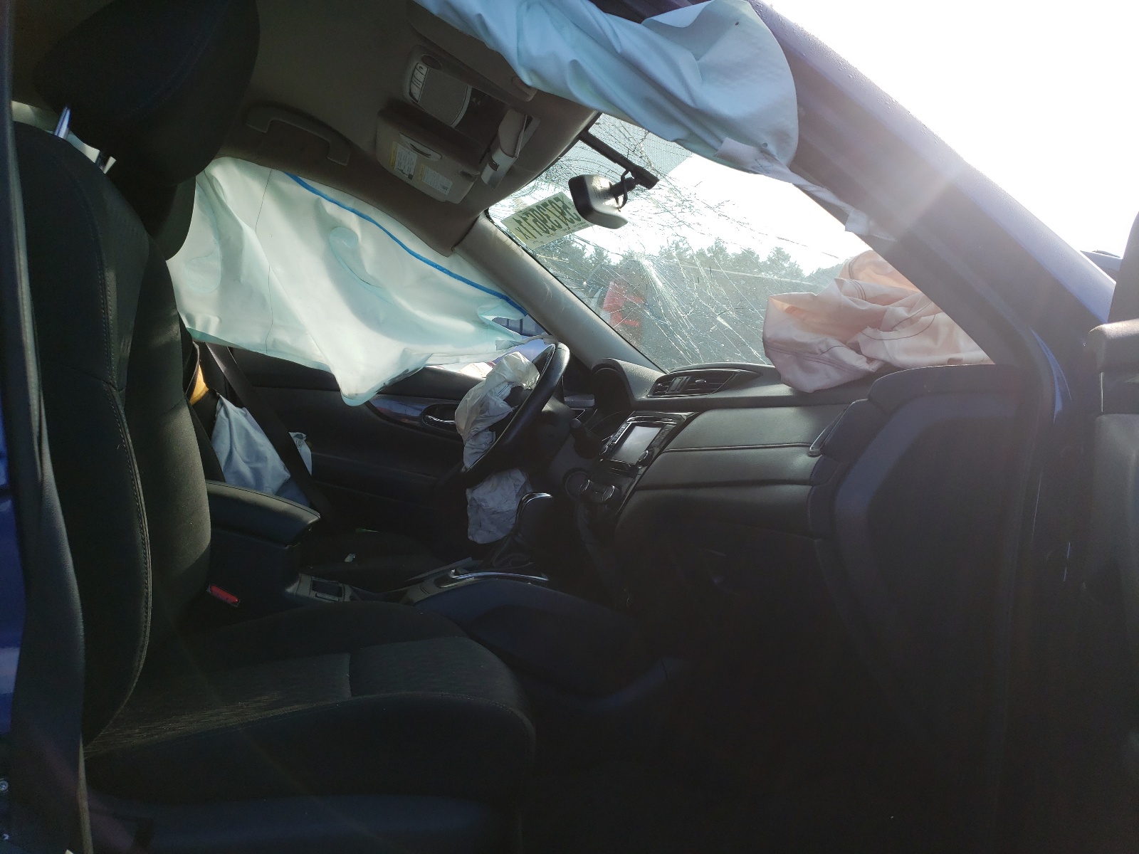 Photo 5 from auction – 2017 NISSAN ROGUE S with VIN KNMAT2MV2HP571246