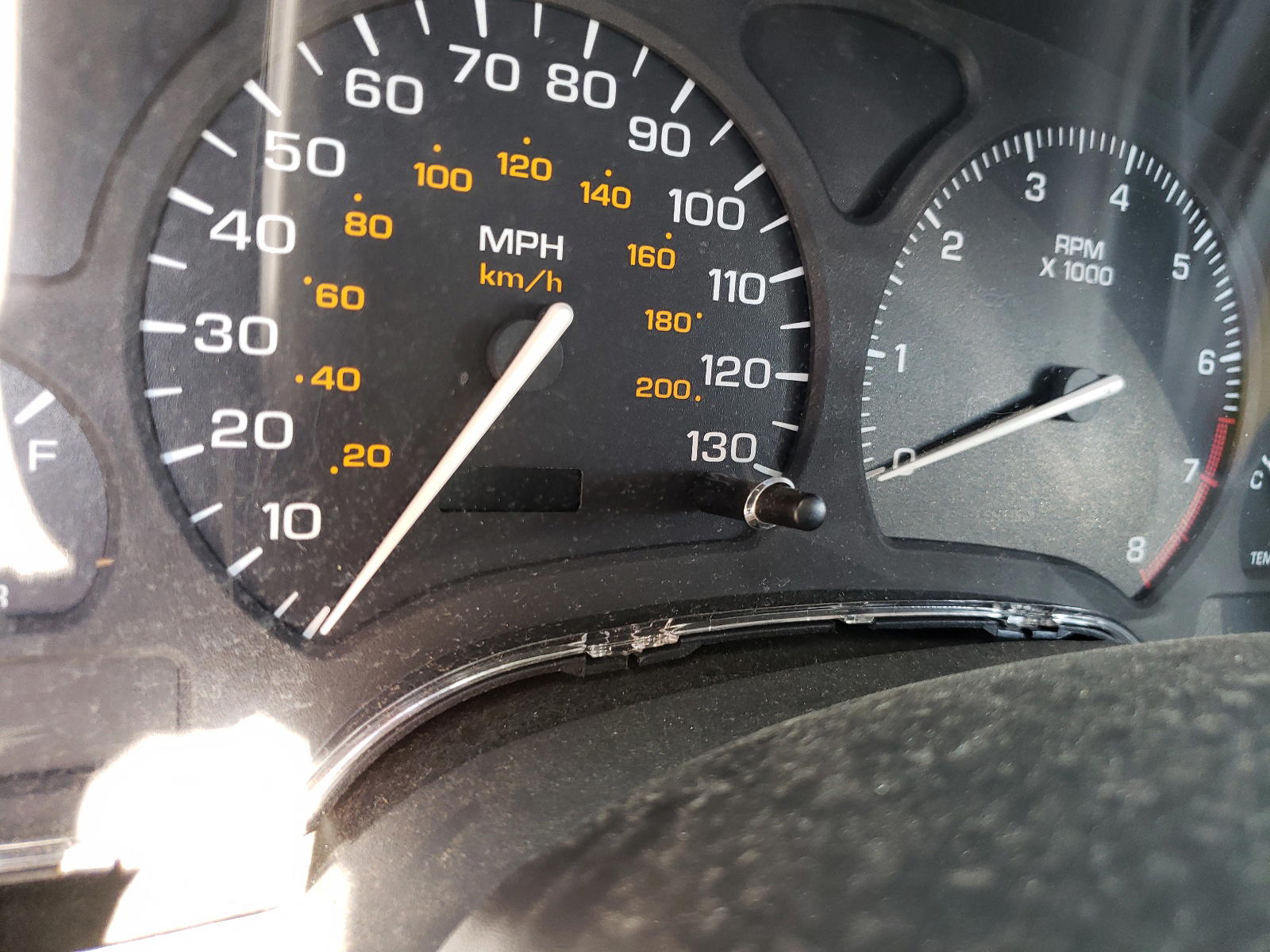 Photo 8 from auction – 2000 SATURN SC2 with VIN 1G8ZY1273YZ184738