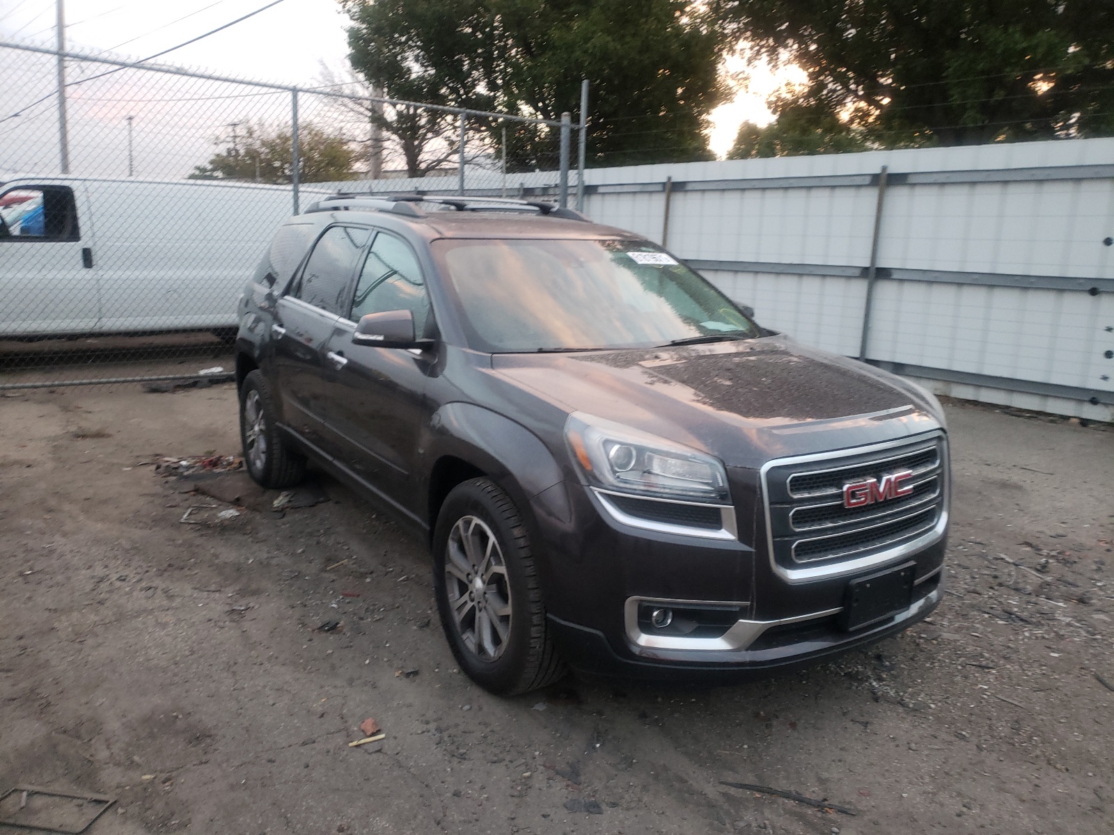 GMC ACADIA SLT 2016 with VIN 1GKKVRKD7GJ191309 - Photo from auction