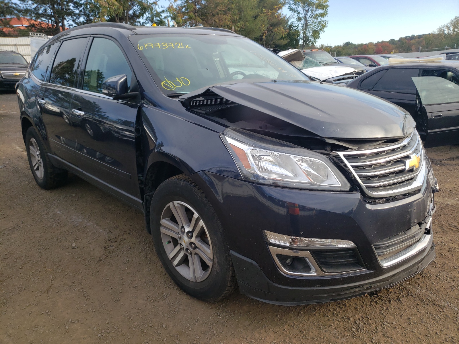CHEVROLET TRAVERSE L 2015 with VIN 1GNKVGKDXFJ372135 - Photo from auction