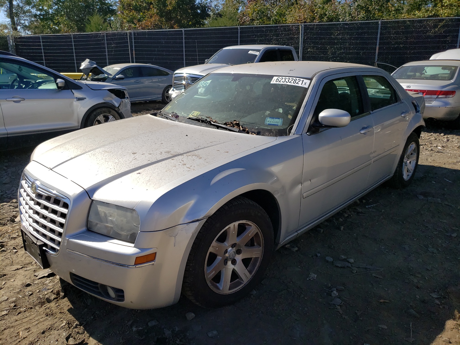 Photo 2 from auction – 2005 CHRYSLER 300 TOURIN with VIN 2C3JA53G85H690966