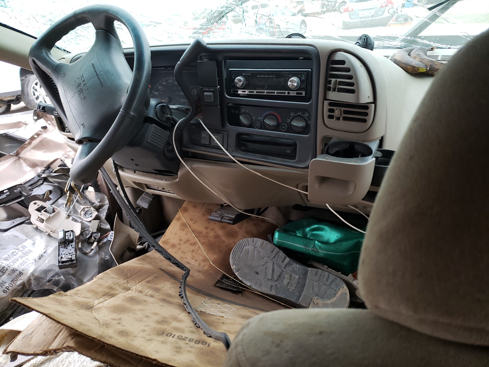 Photo 9 from auction – 1996 GMC SIERRA K15 with VIN 1GTEK19R3TE554731