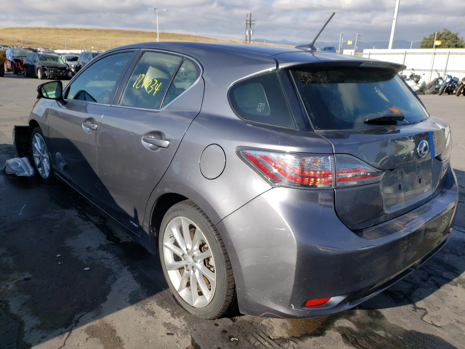 Photo 3 from auction – 2013 LEXUS CT 200 with VIN JTHKD5BHXD2124279