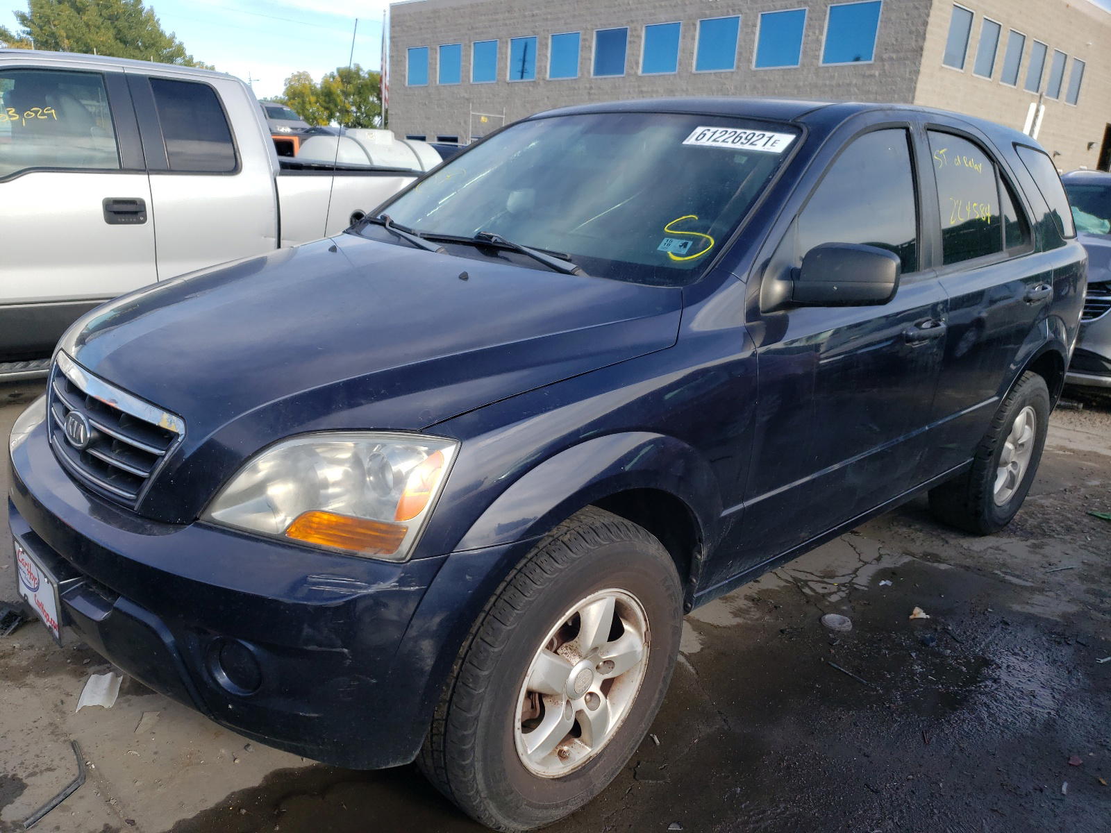 Photo 2 from auction – 2008 KIA SORENTO EX with VIN KNDJD735X85830752