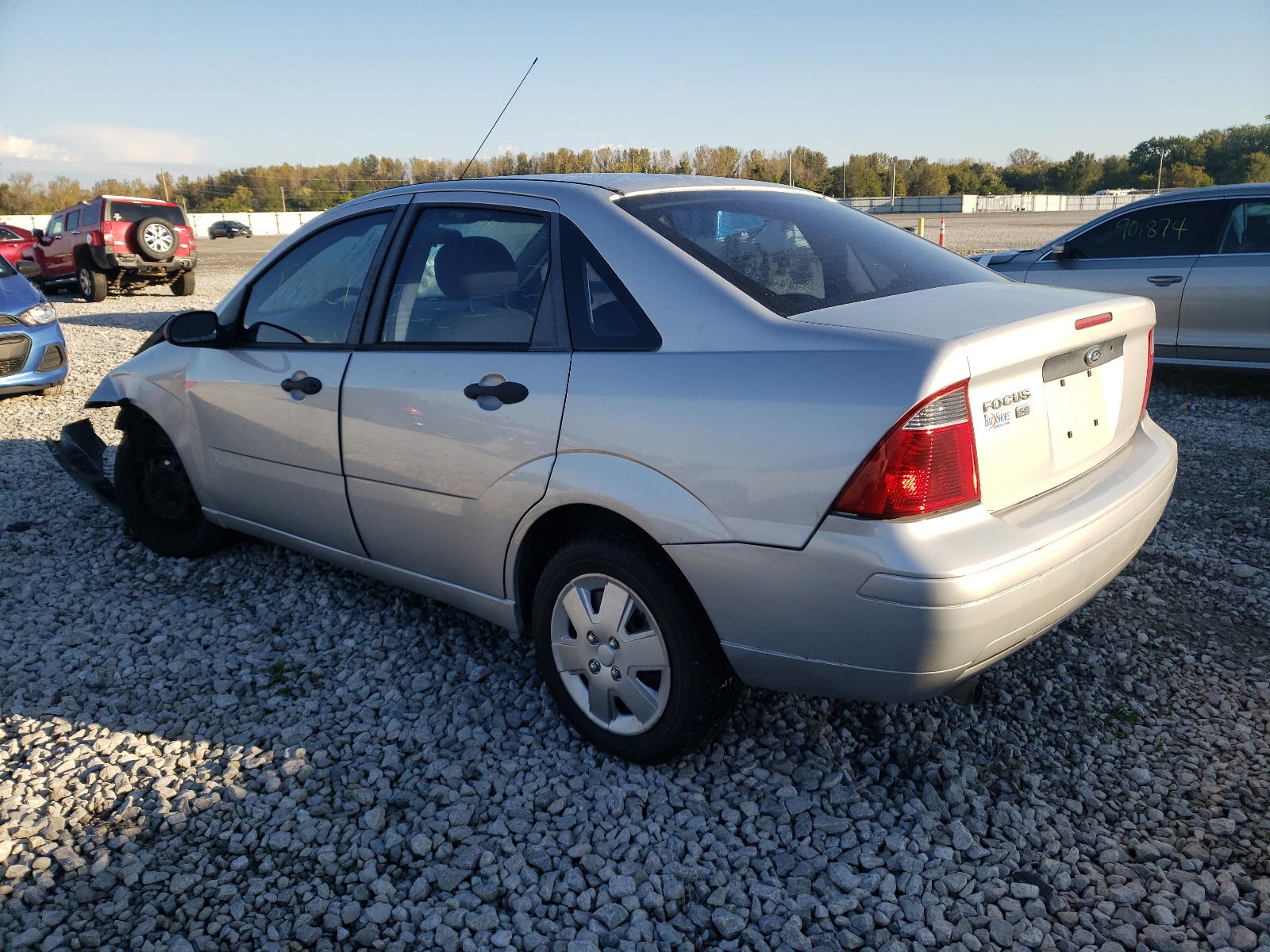 Photo 3 from auction – 2007 FORD FOCUS with VIN 1FAFP34N57W356759