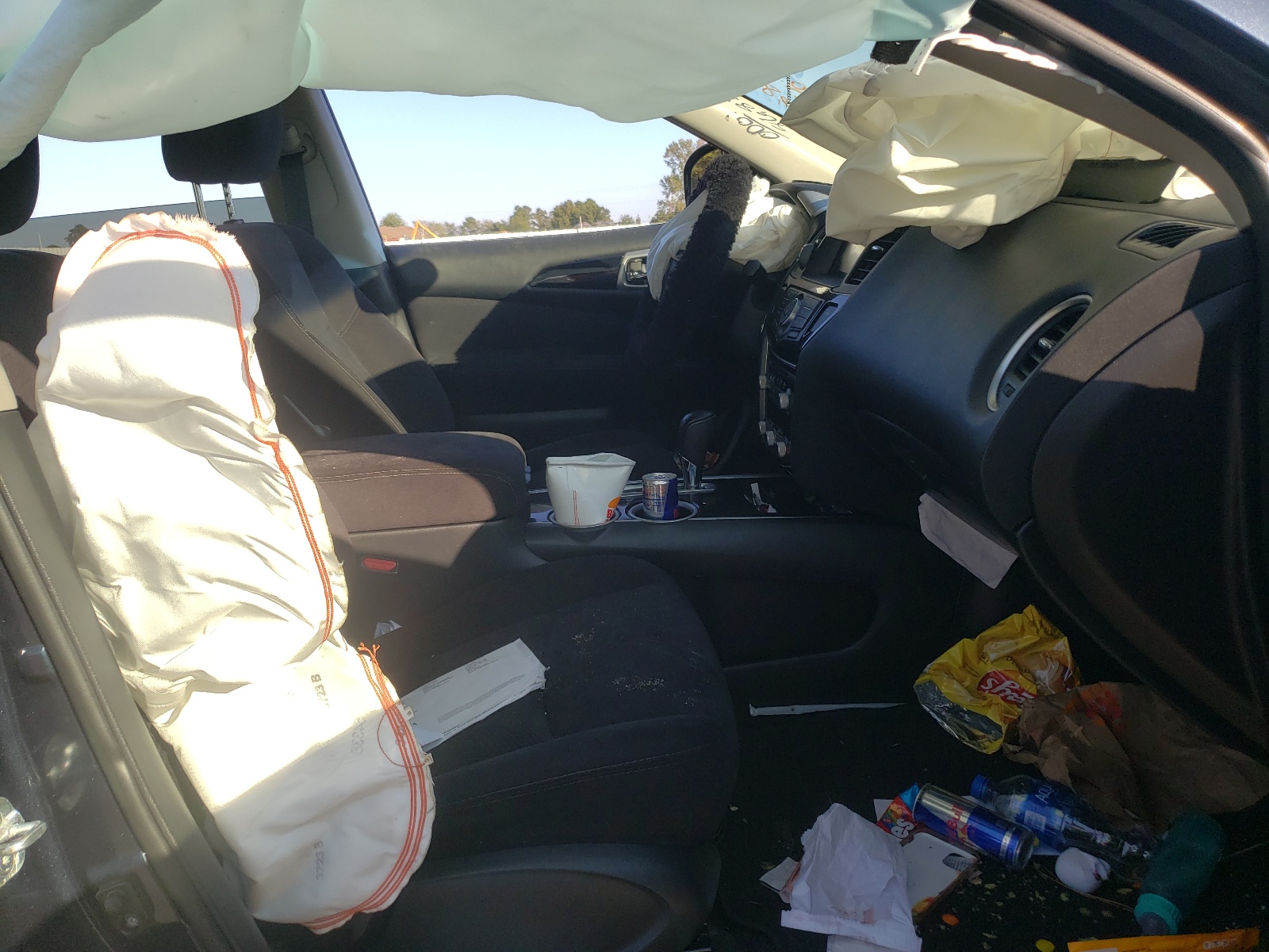 Photo 5 from auction – 2016 NISSAN PATHFINDER with VIN 5N1AR2MM2GC611056