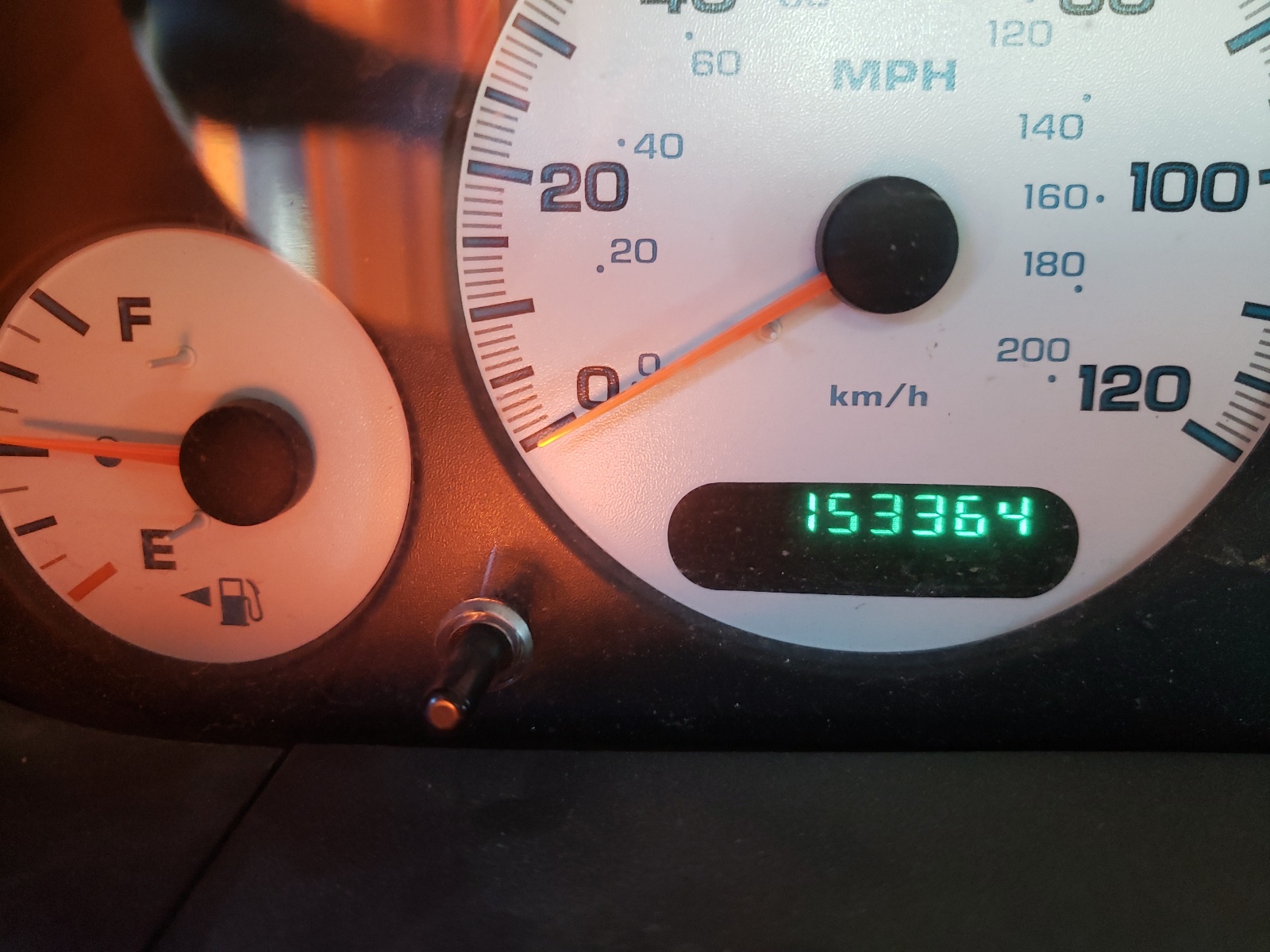 Photo 8 from auction – 2001 CHRYSLER TOWN & COU with VIN 2C4GT44L31R282921
