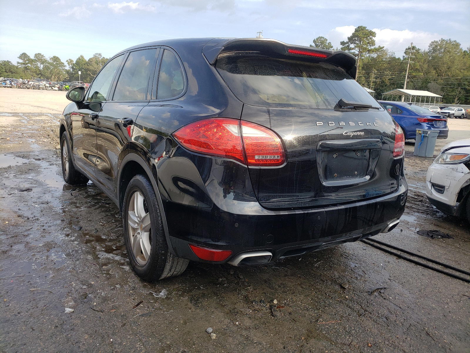 Photo 3 from auction – 2011 PORSCHE CAYENNE with VIN WP1AA2A2XBLA09138