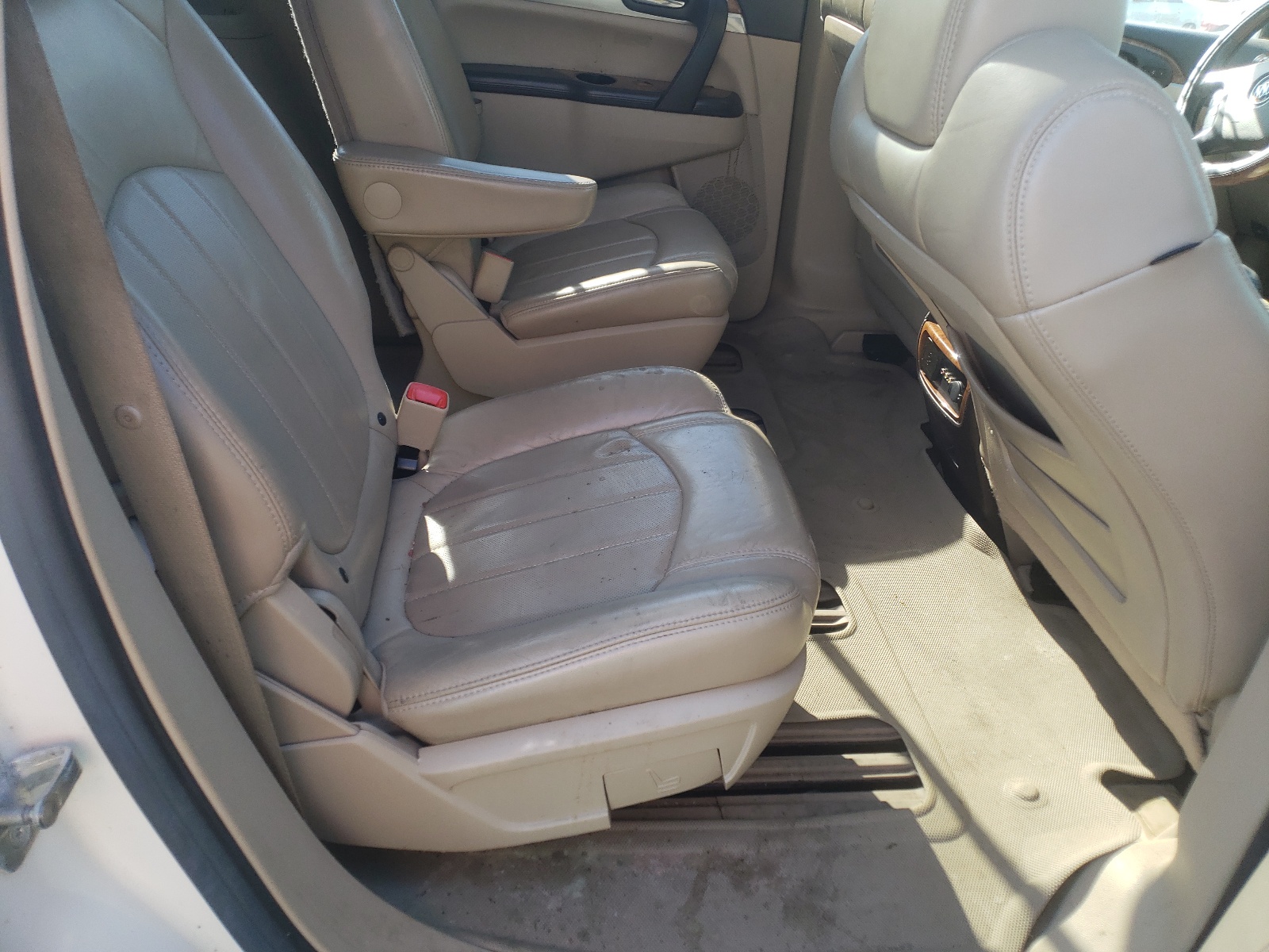 Фото 6 с аукциона – 2008 BUICK ENCLAVE CX с VIN 5GAER23778J154177