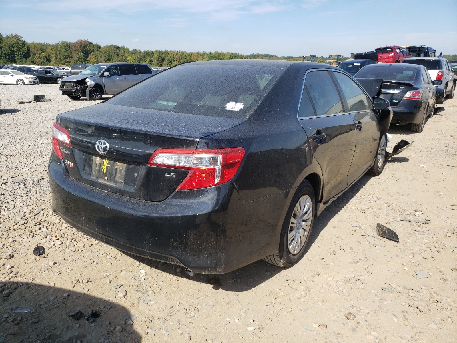 Photo 4 from auction – 2014 TOYOTA CAMRY L with VIN 4T4BF1FK2ER348258