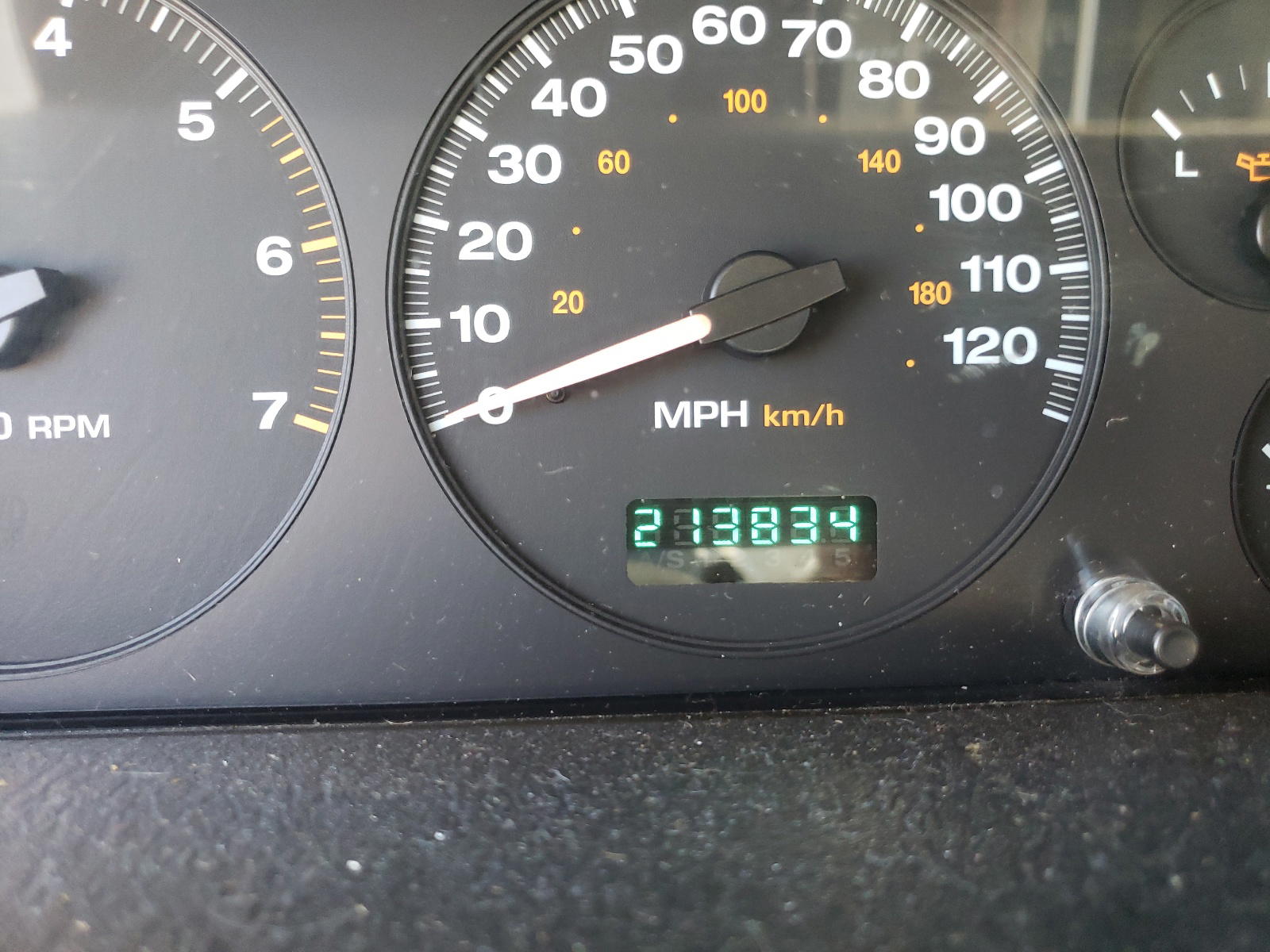 Photo 8 from auction – 2002 JEEP GRAND CHER with VIN 1J4GX48N12C195636