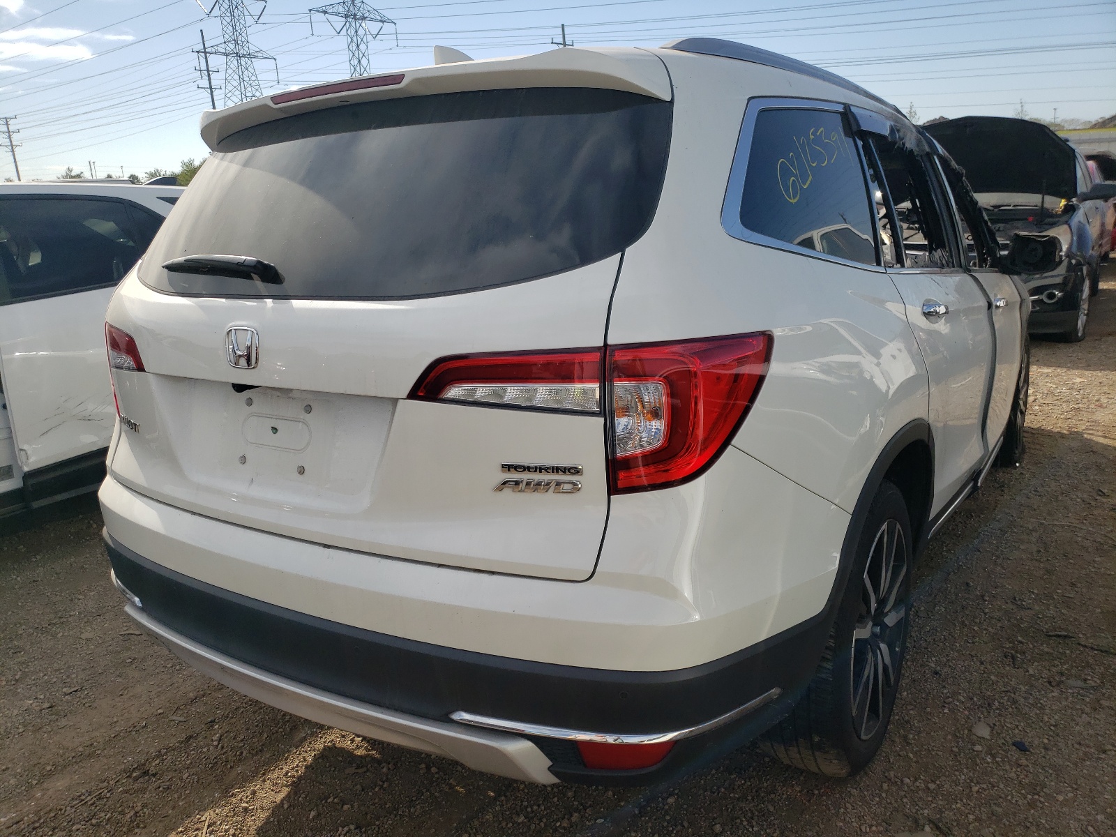 Photo 4 from auction – 2019 HONDA PILOT TOUR with VIN 5FNYF6H92KB076282