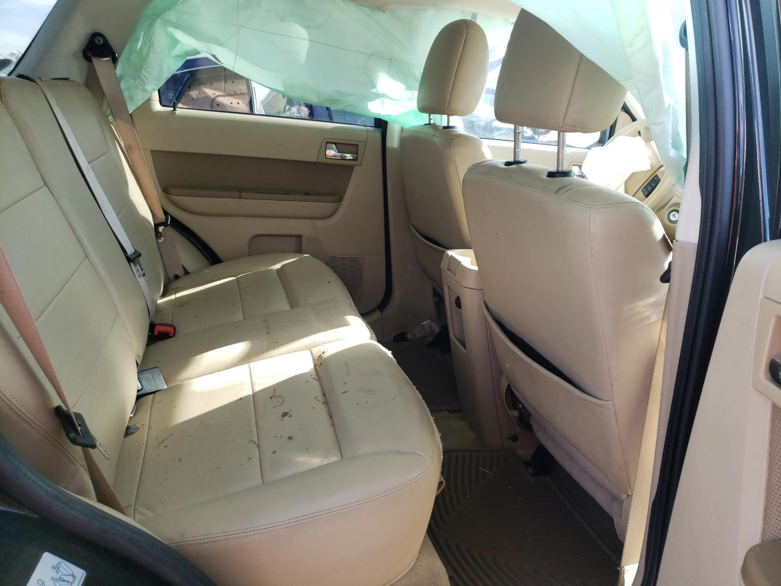Photo 6 from auction – 2011 FORD ESCAPE LIM with VIN 1FMCU9EG5BKA75078