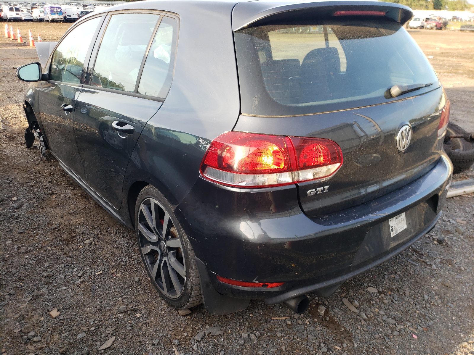 Photo 3 from auction – 2014 VOLKSWAGEN GTI with VIN WVWHD7AJ9EW007380