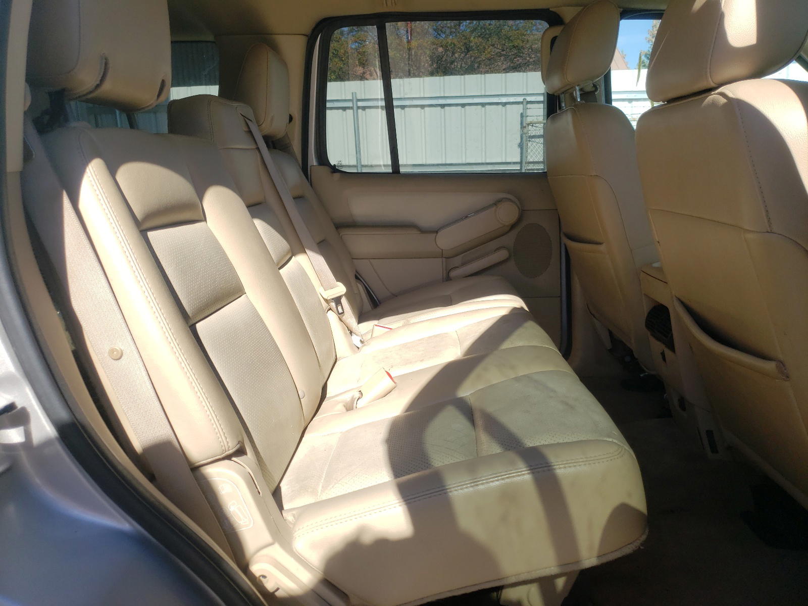 Photo 6 from auction – 2006 MERCURY MOUNTAINER with VIN 4M2EU47E66UJ22702