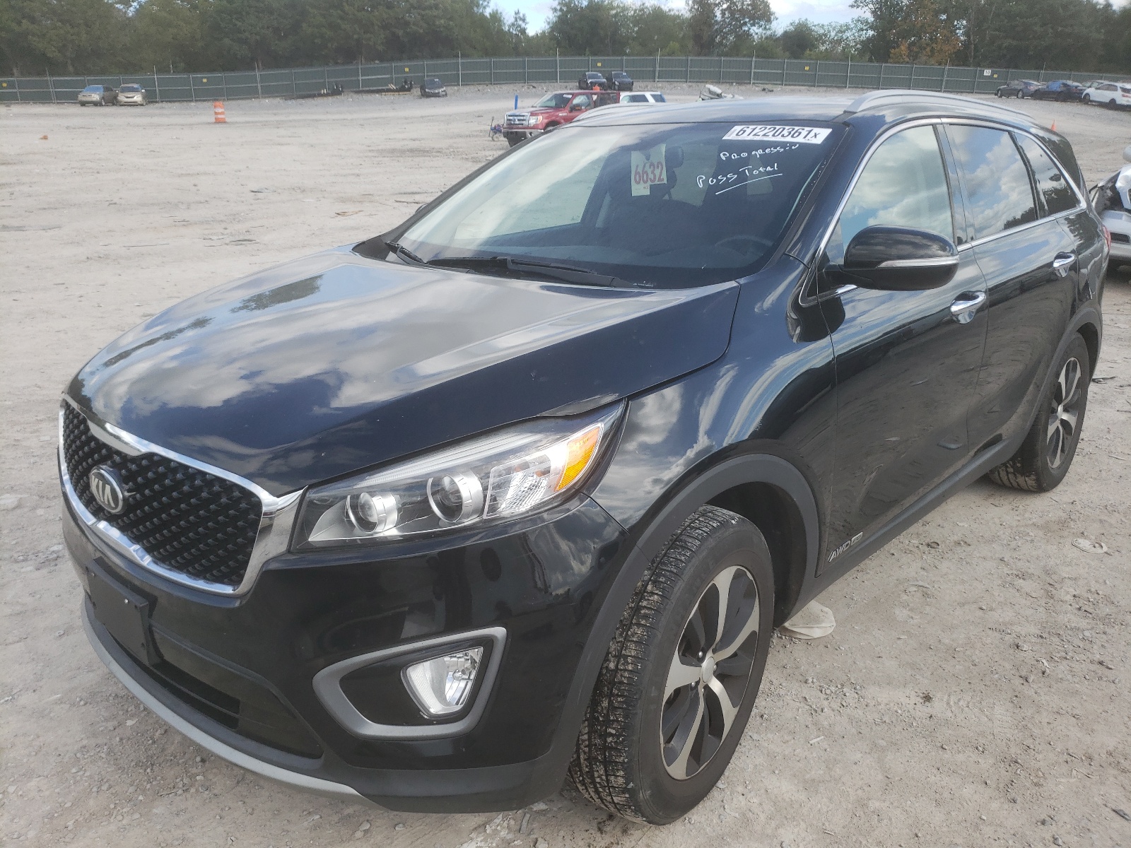 Photo 2 from auction – 2016 KIA SORENTO EX with VIN 5XYPHDA5XGG160450