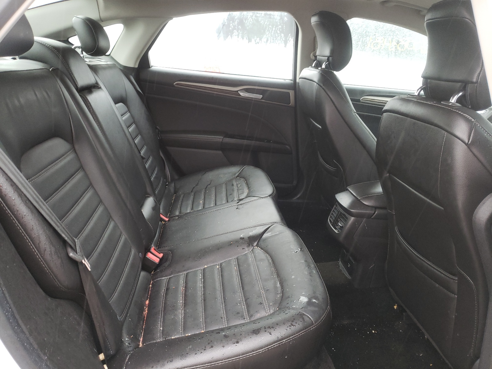 Photo 6 from auction – 2013 FORD FUSION SE with VIN 3FA6P0LU9DR207020