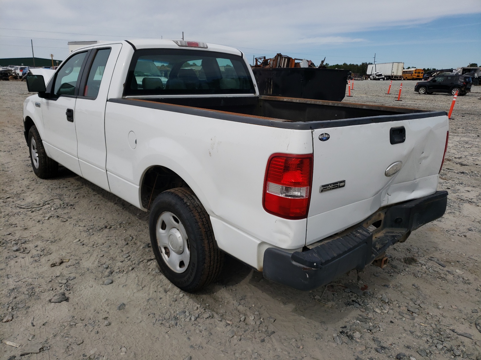 Photo 3 from auction – 2007 FORD F150 with VIN 1FTRX12W17NA40742