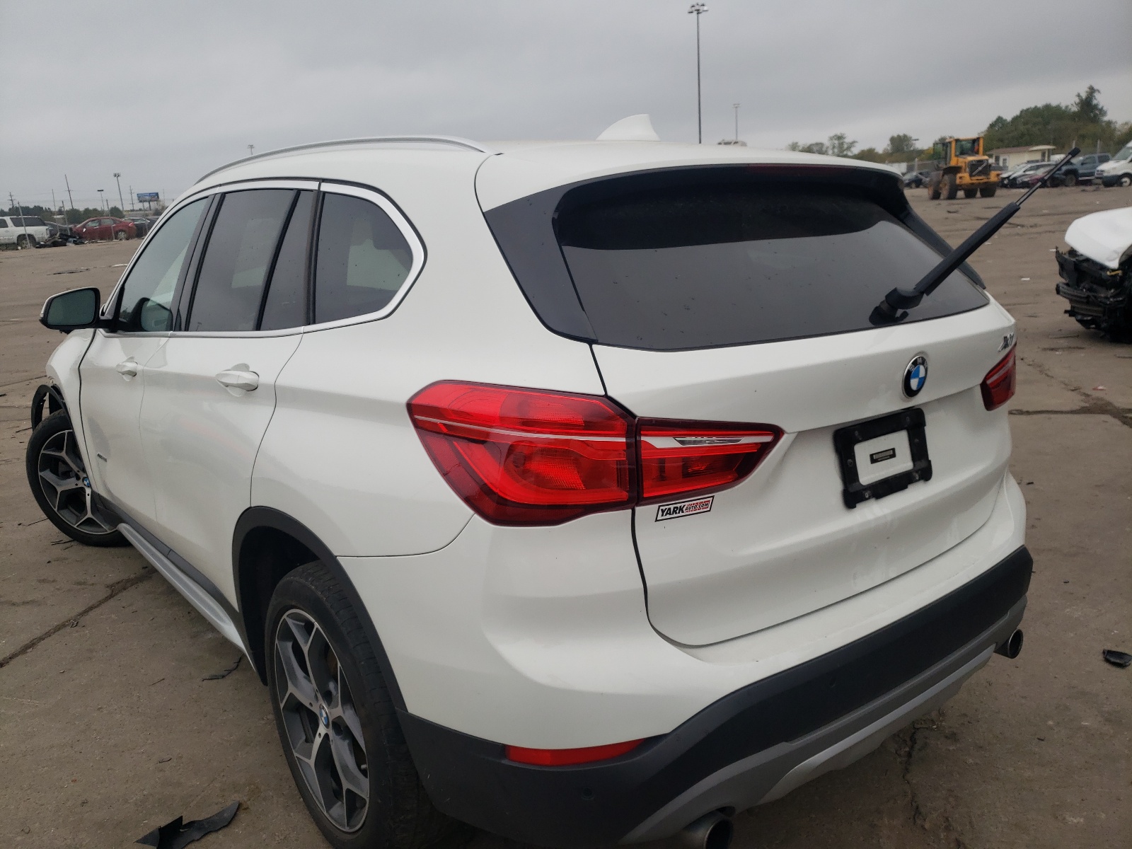 Photo 3 from auction – 2017 BMW X1 XDRIVE2 with VIN WBXHT3Z37H4A55595