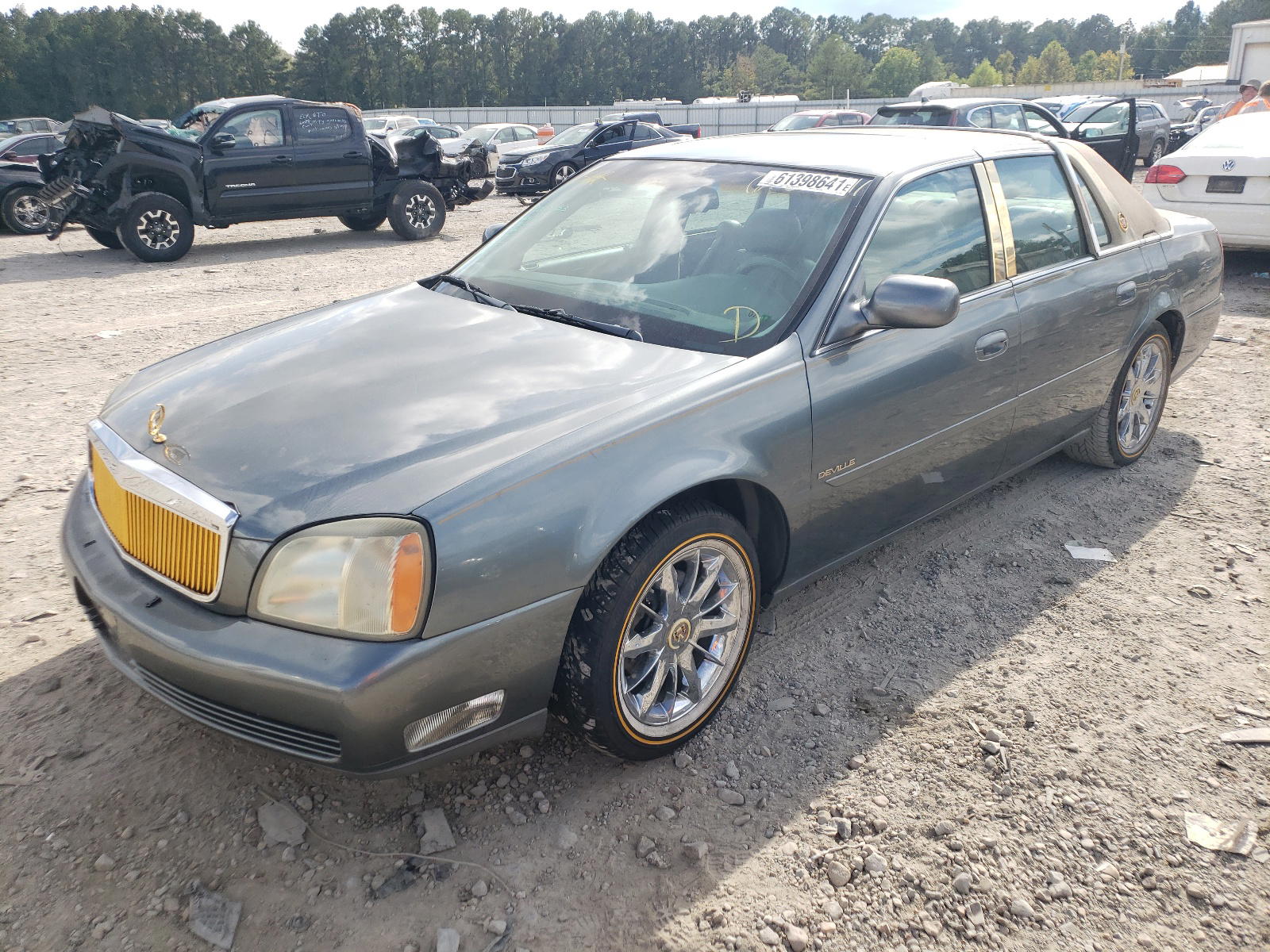 Photo 2 from auction – 2004 CADILLAC DEVILLE with VIN 1G6KD54Y14U196557