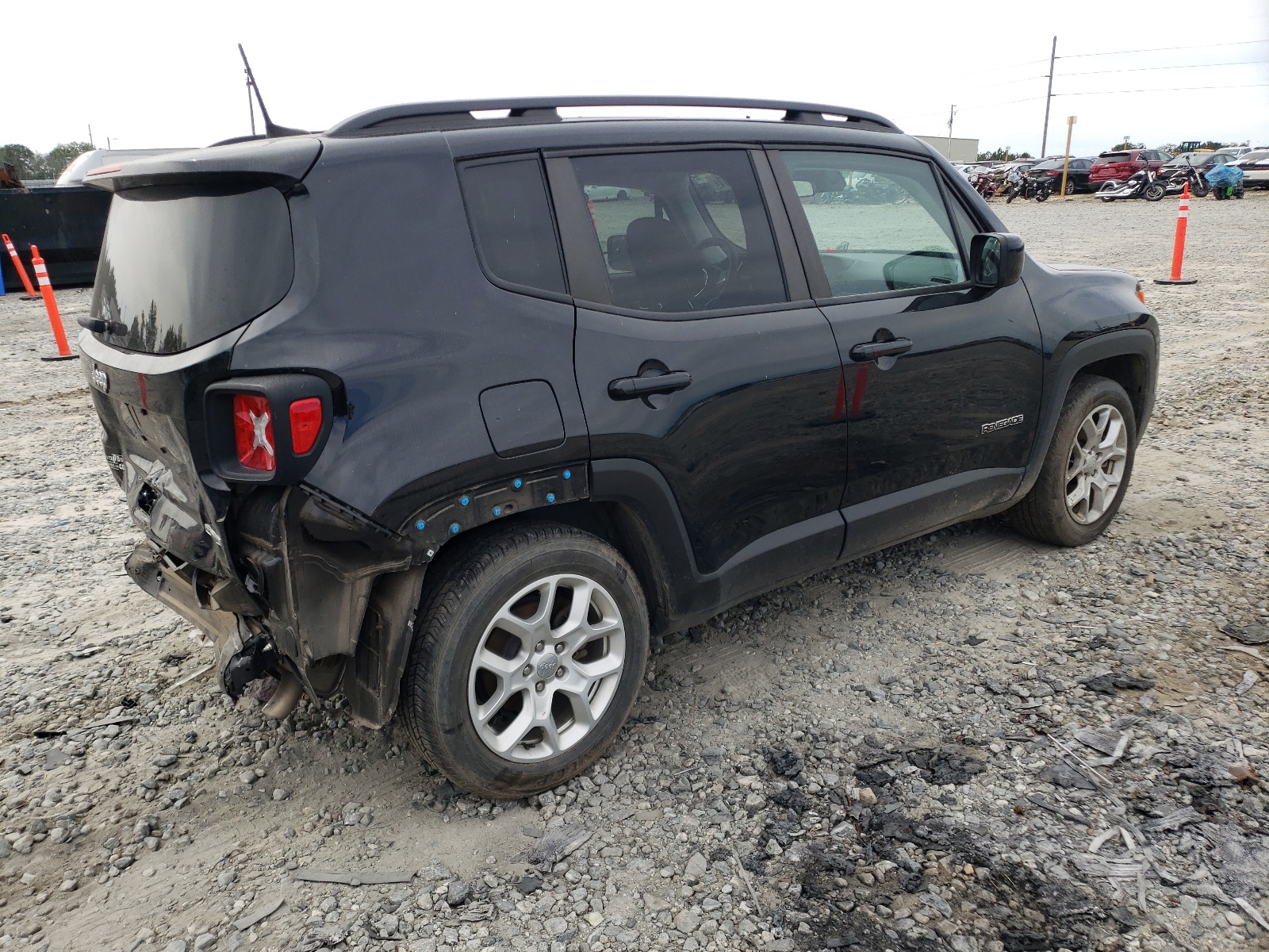 Photo 4 from auction – 2018 JEEP RENEGADE L with VIN ZACCJABB9JPJ32536