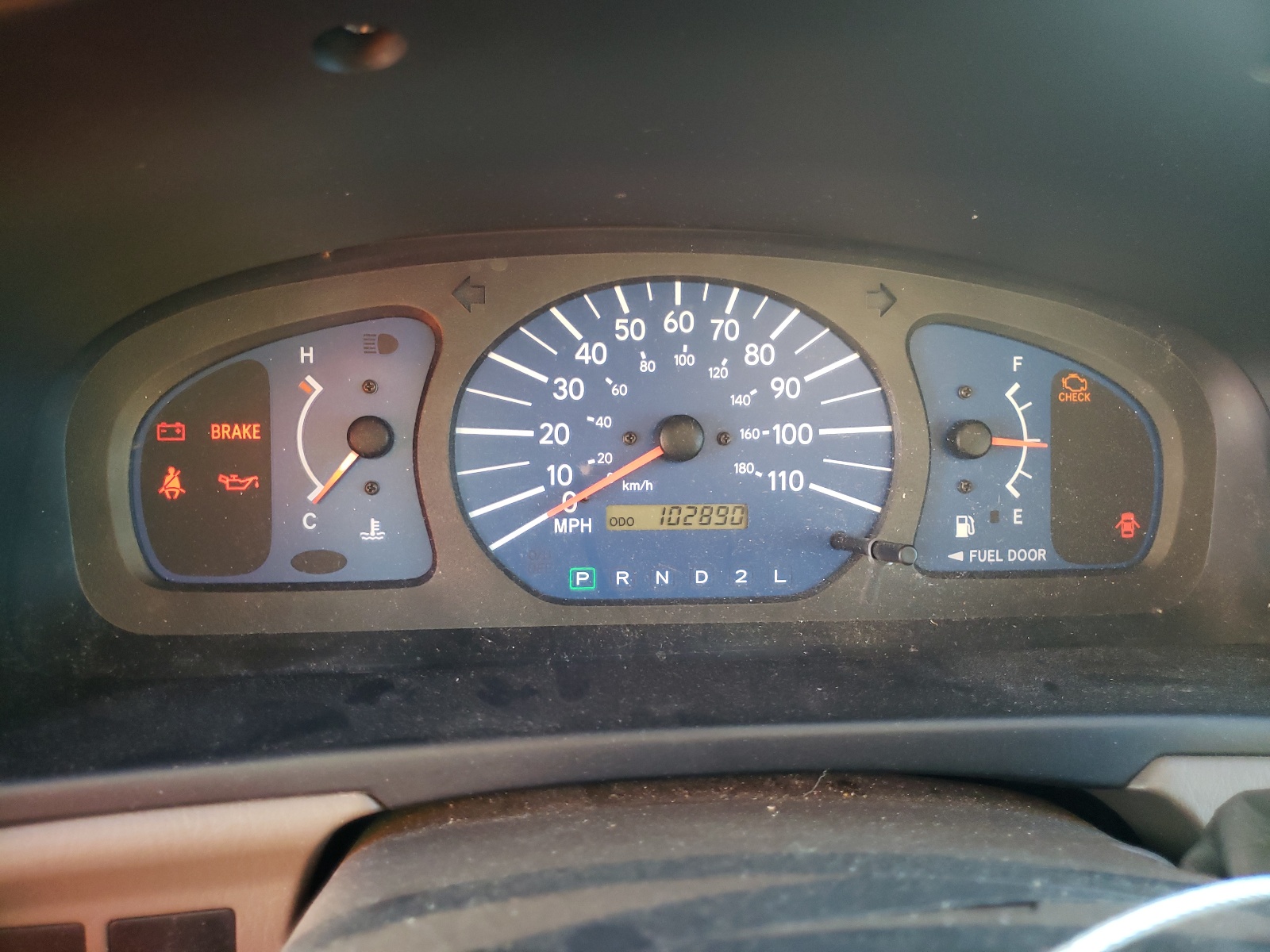 Photo 8 from auction – 2002 TOYOTA SIENNA CE with VIN 4T3ZF19C72U436898