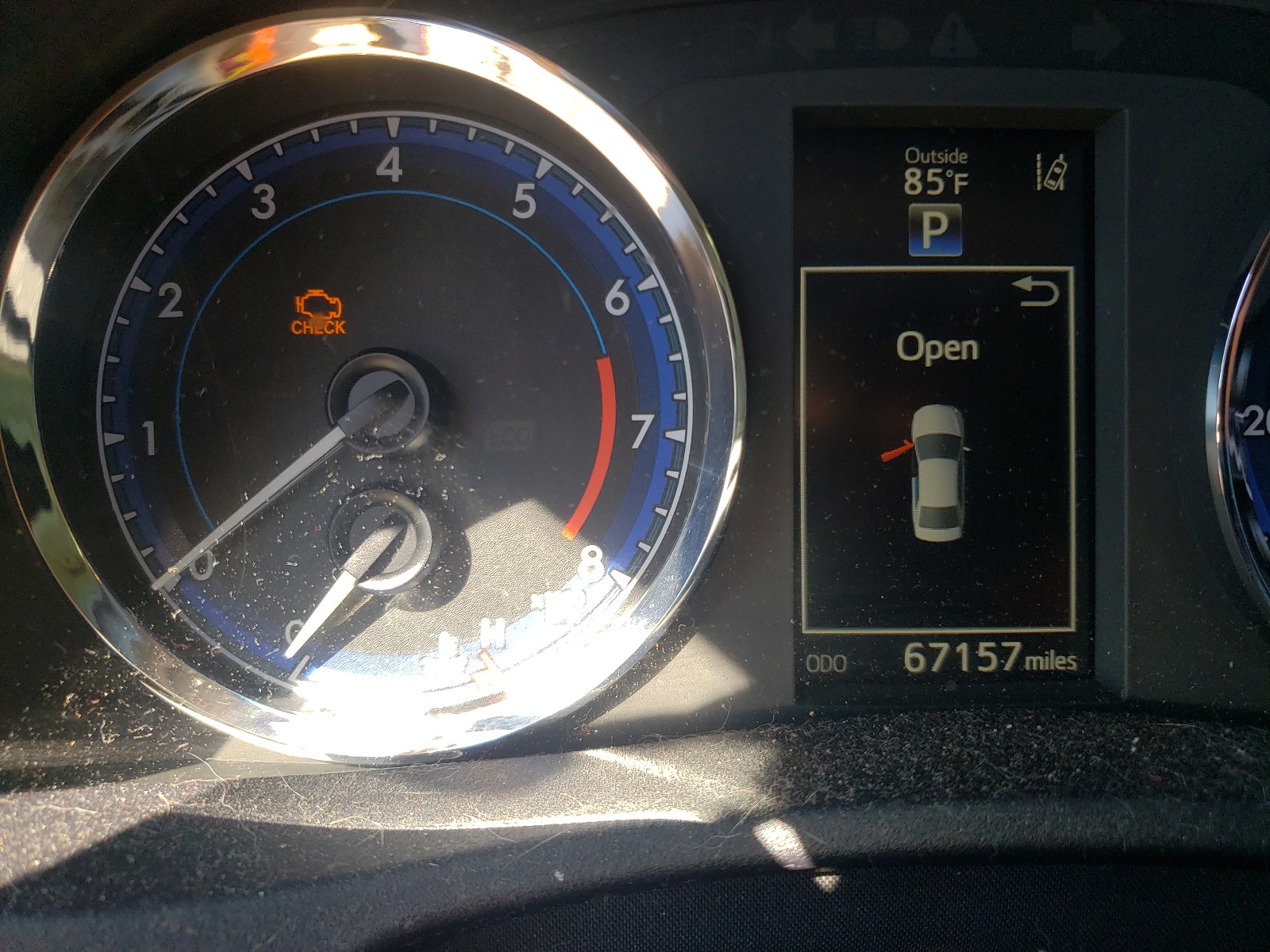 Photo 8 from auction – 2017 TOYOTA COROLLA L with VIN 2T1BURHE0HC778981