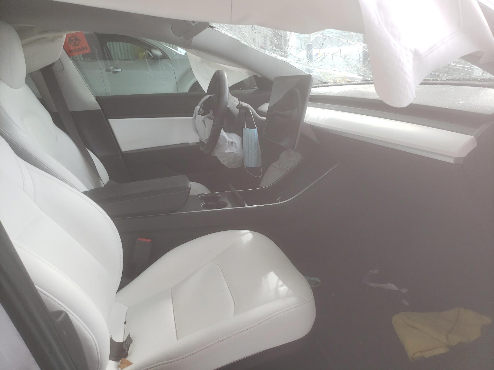 Photo 5 from auction – 2018 TESLA MODEL 3 with VIN 5YJ3E1EB0JF099968