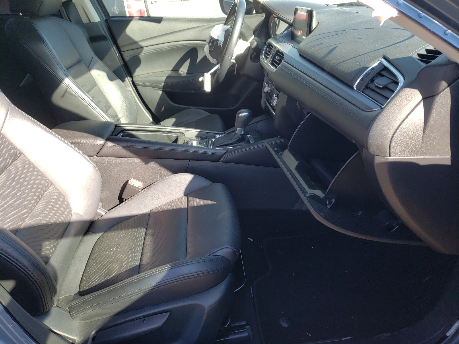 Photo 5 from auction – 2016 MAZDA 6 TOURING with VIN JM1GJ1V55G1472818