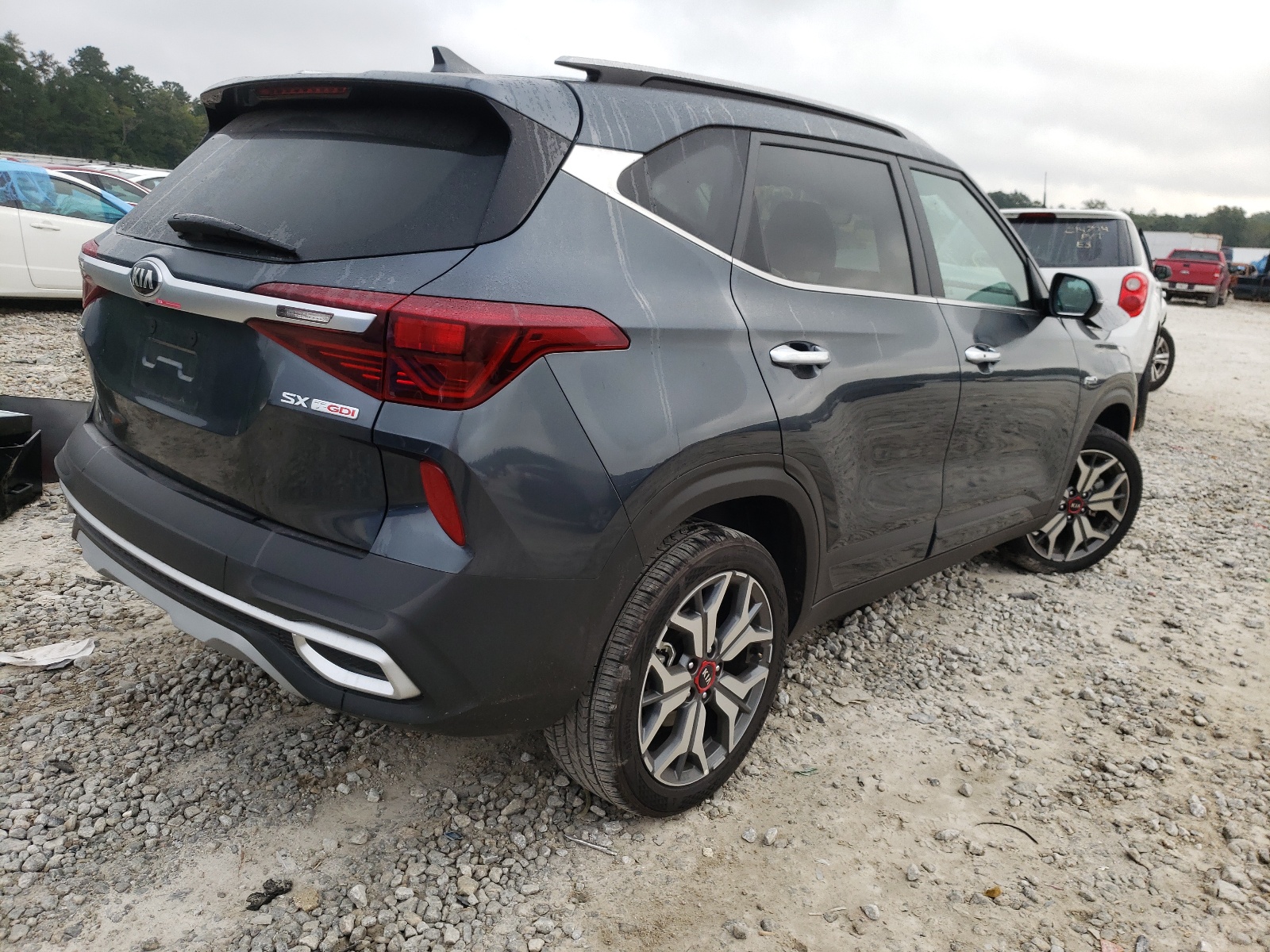 Photo 4 from auction – 2021 KIA SELTOS SX with VIN KNDETCA26M7181312