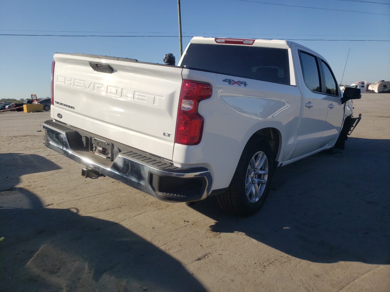 Photo 4 from auction – 2021 CHEVROLET SILVERADO with VIN 1GCUYDED3MZ330102
