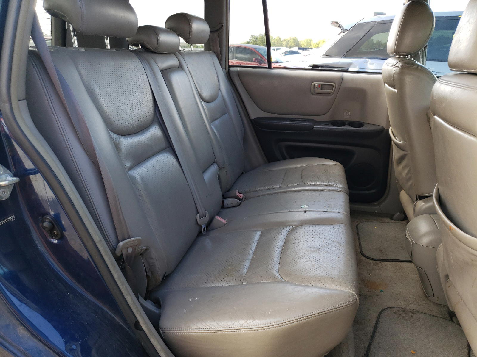 Photo 6 from auction – 2003 TOYOTA HIGHLANDER with VIN JTEGF21AX30106326