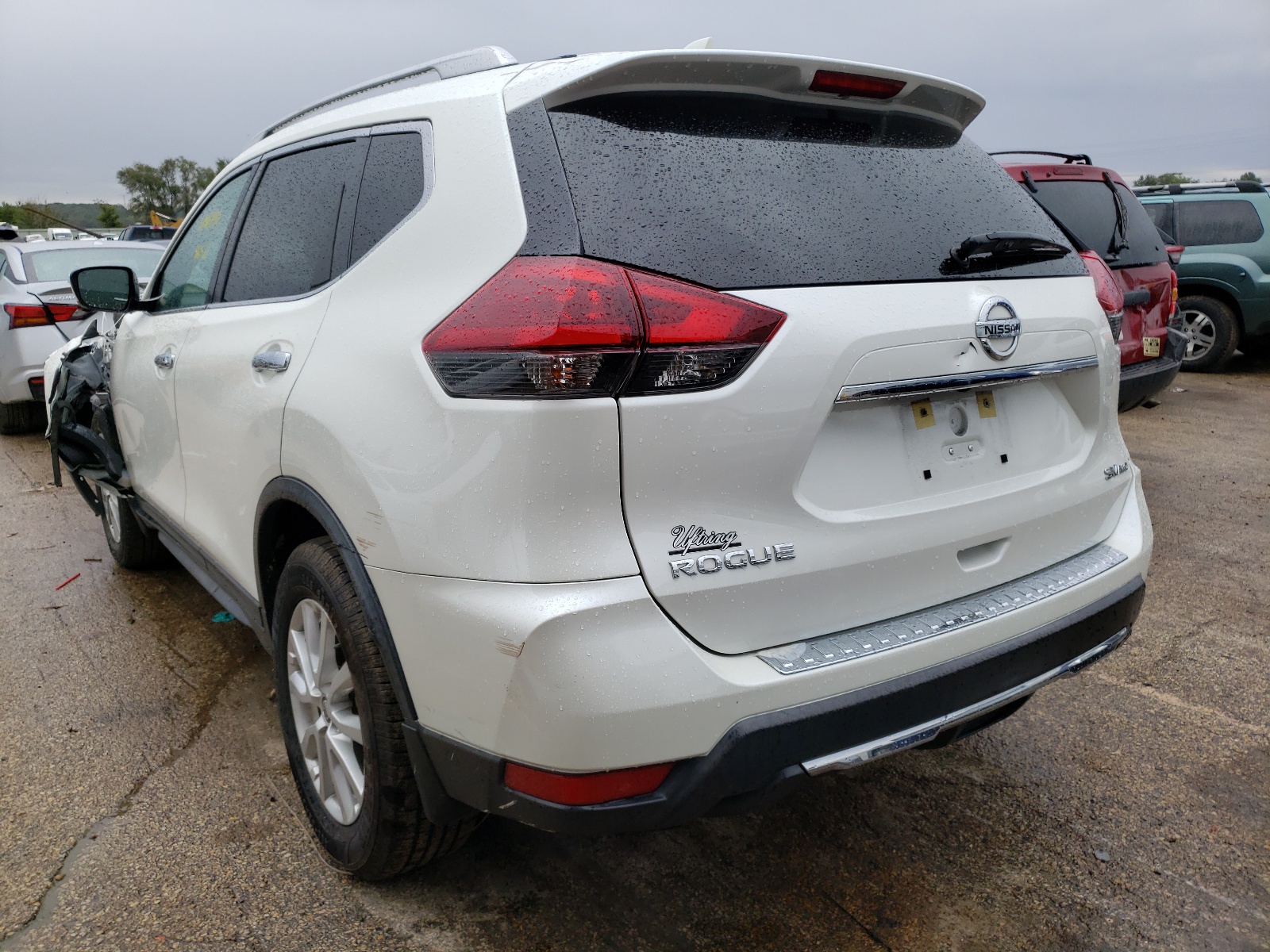 Photo 3 from auction – 2018 NISSAN ROGUE S with VIN KNMAT2MV5JP536867