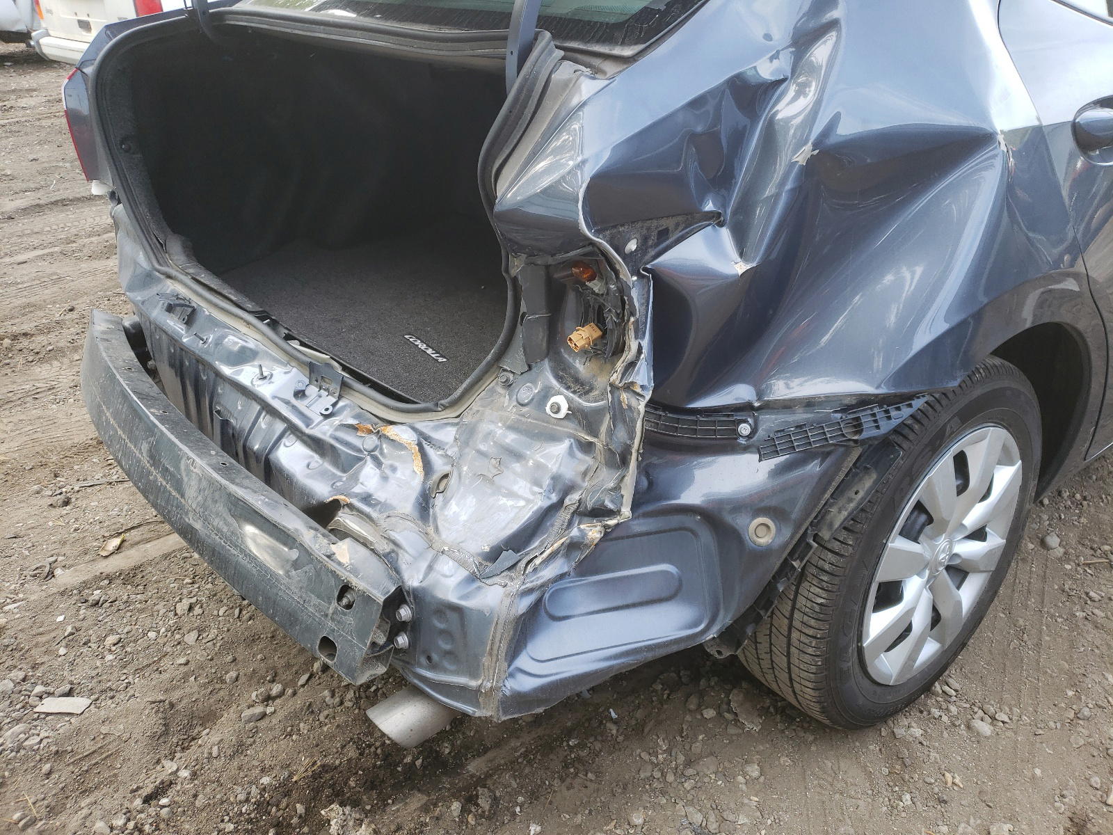 Photo 9 from auction – 2016 TOYOTA COROLLA with VIN 5YFBURHE5GP465391