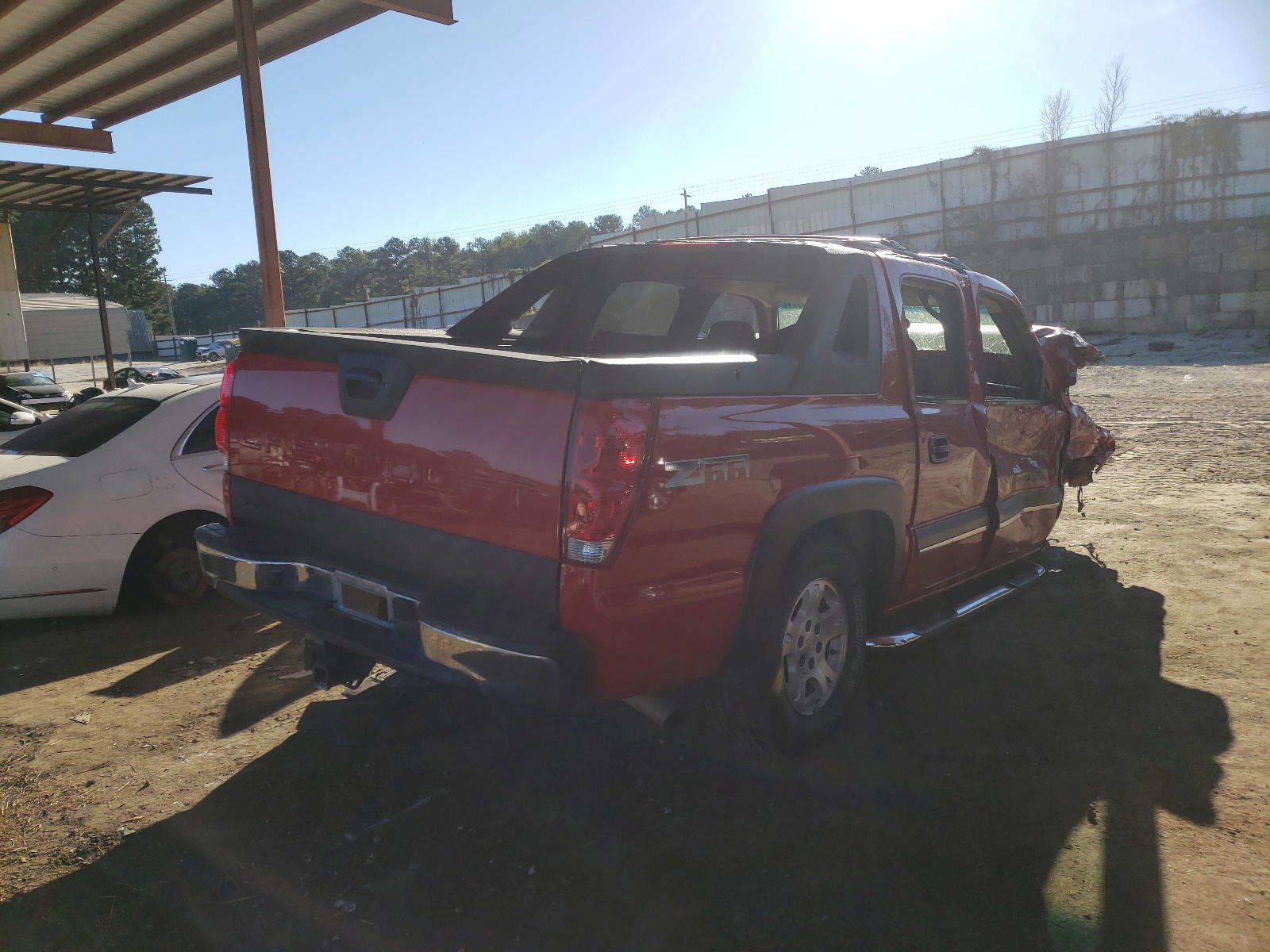 Photo 4 from auction – 2003 CHEVROLET AVALANCHE with VIN 3GNEC13T53G319975