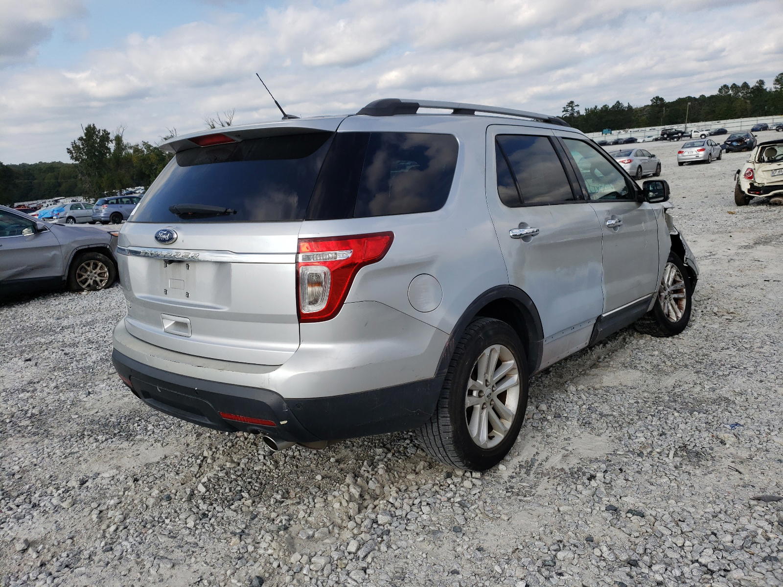 Photo 4 from auction – 2013 FORD EXPLORER X with VIN 1FM5K7D85DGC76241