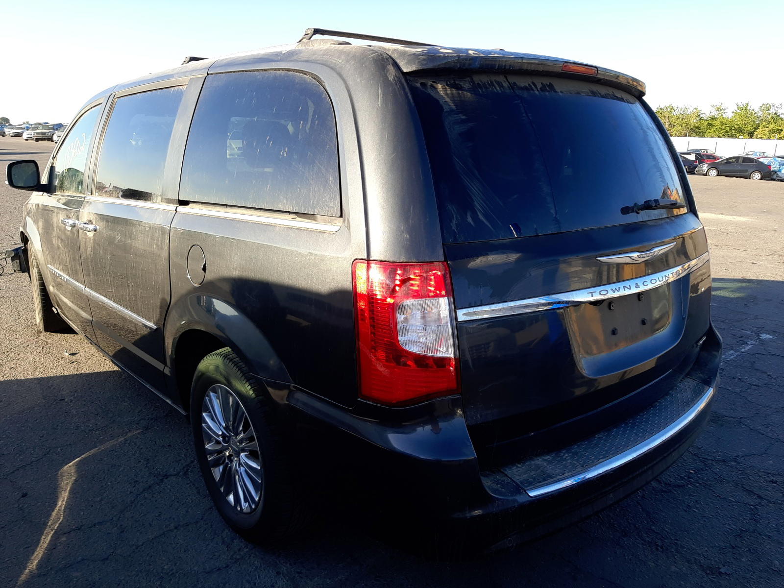 Photo 3 from auction – 2011 CHRYSLER TOWN & COU with VIN 2A4RR6DG7BR659333