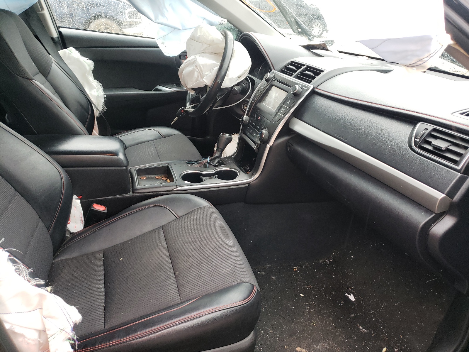 Photo 5 from auction – 2016 TOYOTA CAMRY LE with VIN 4T1BF1FK1GU215326
